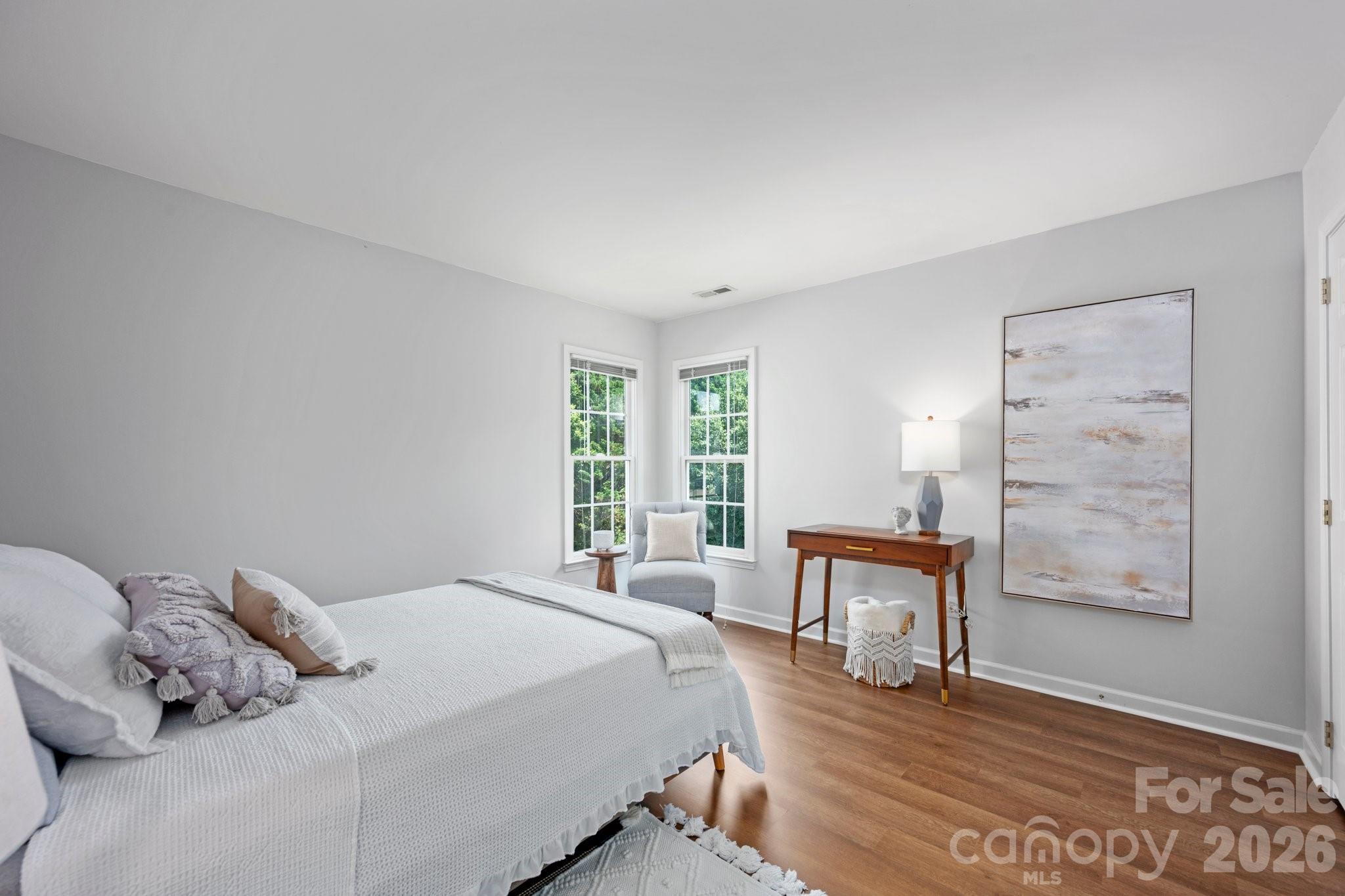 5005 Chestnut Knoll Lane