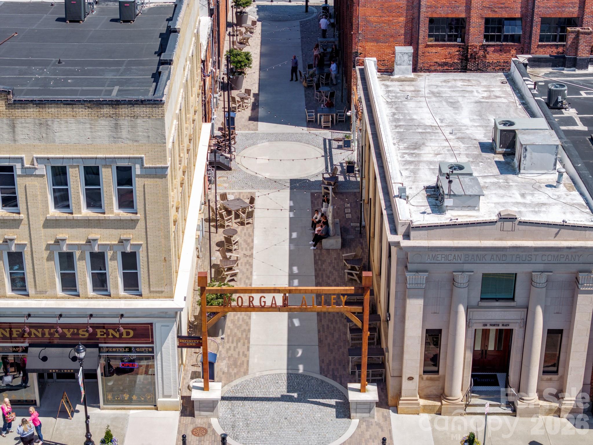 905 W Franklin Street