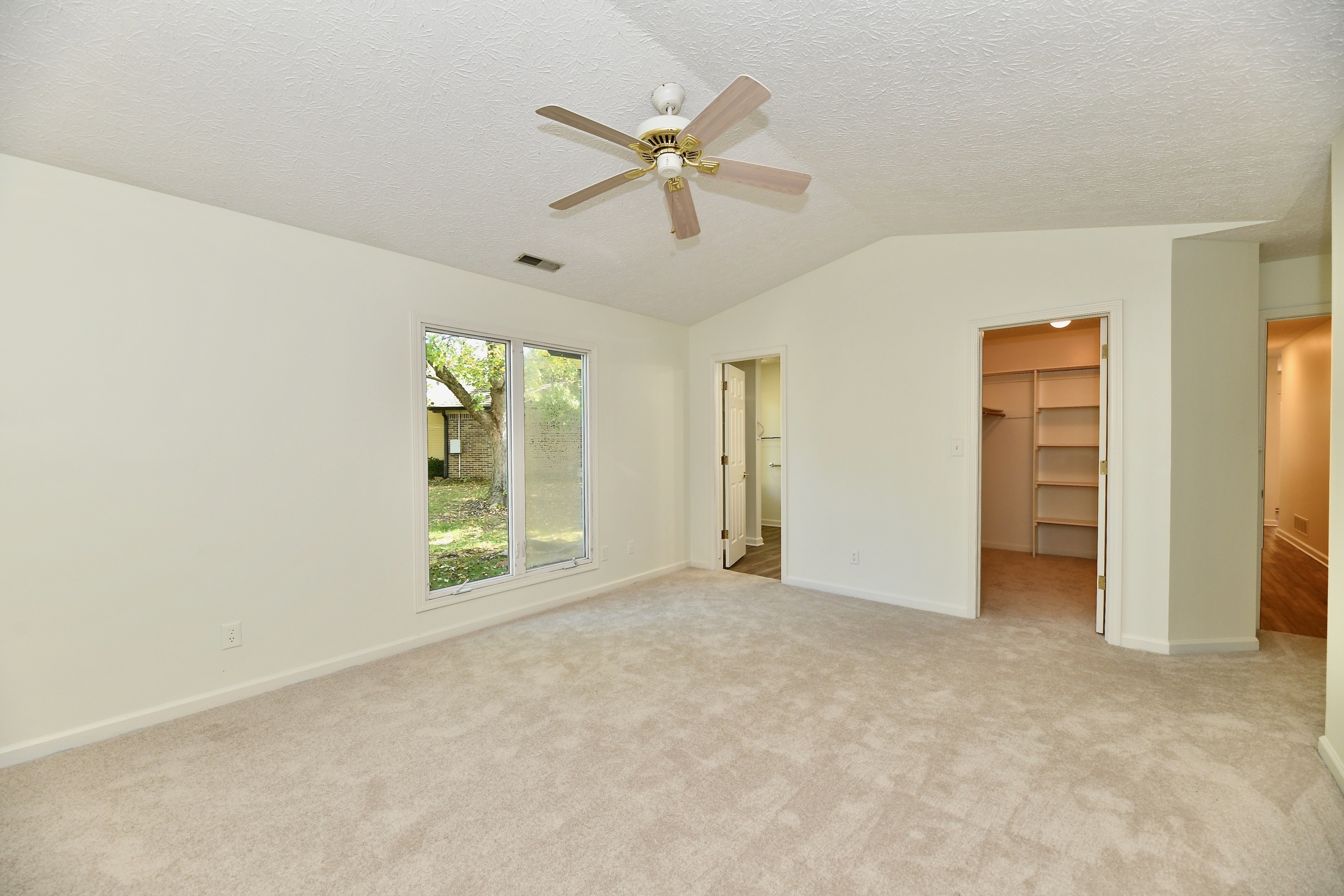 9506 Cadbury Circle