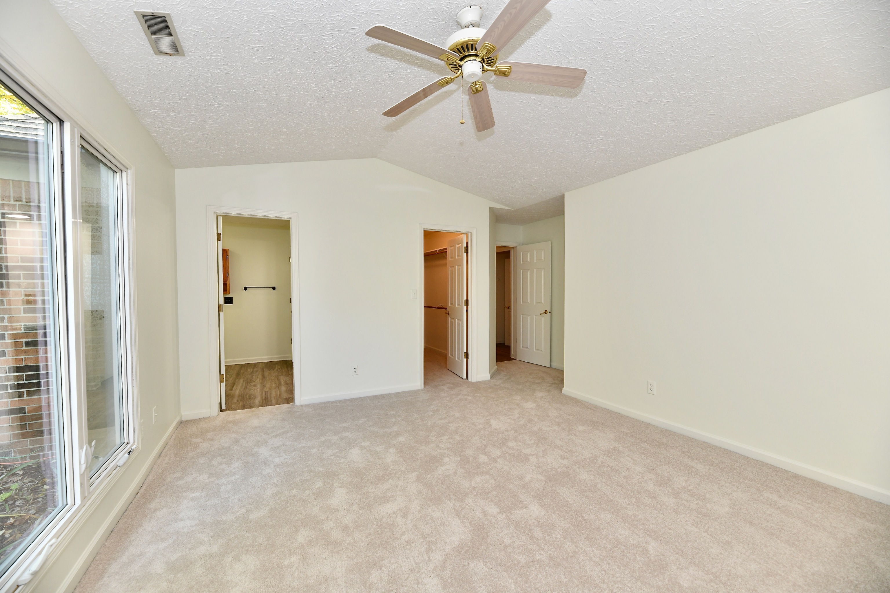 9506 Cadbury Circle