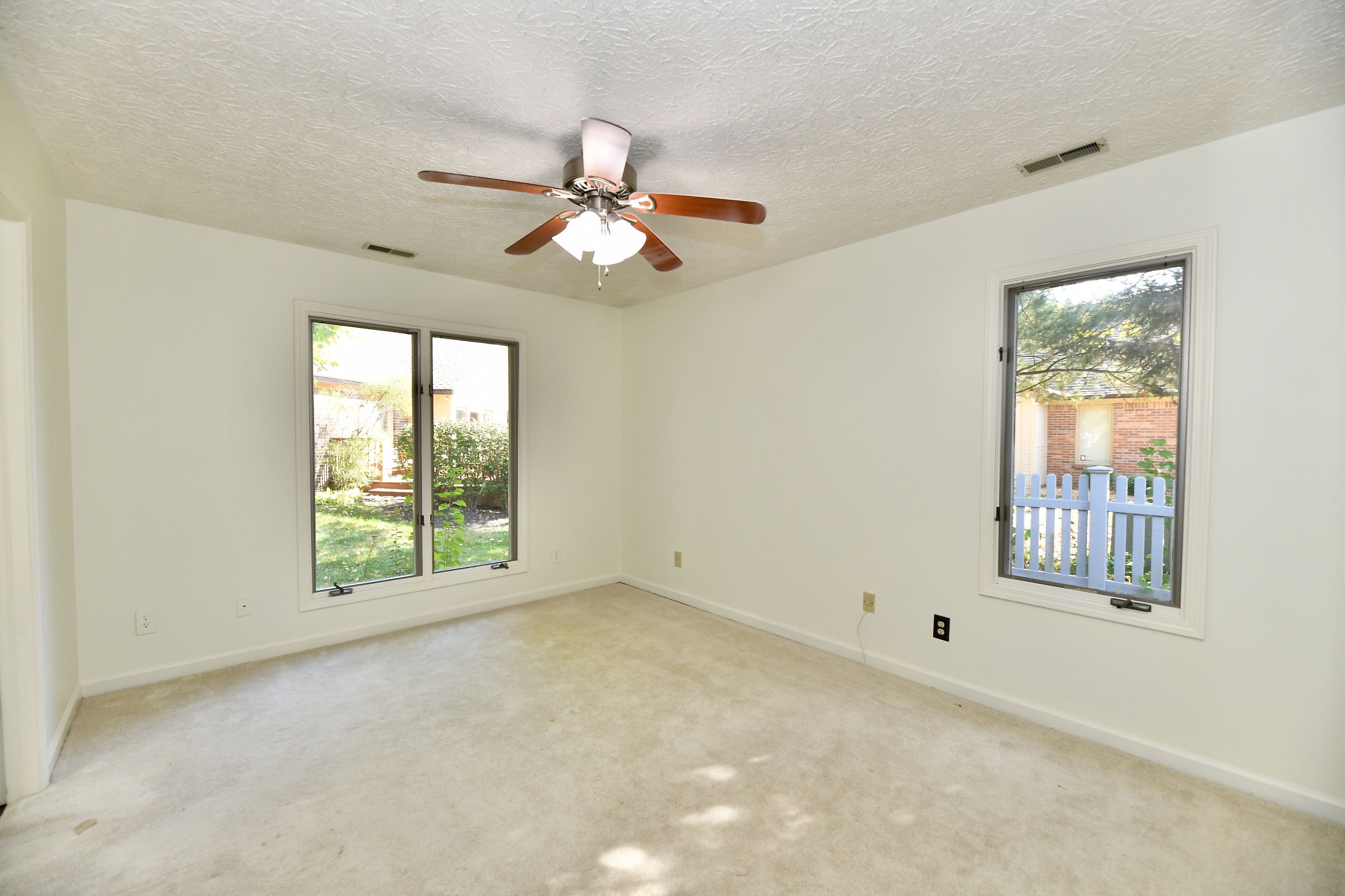 9506 Cadbury Circle