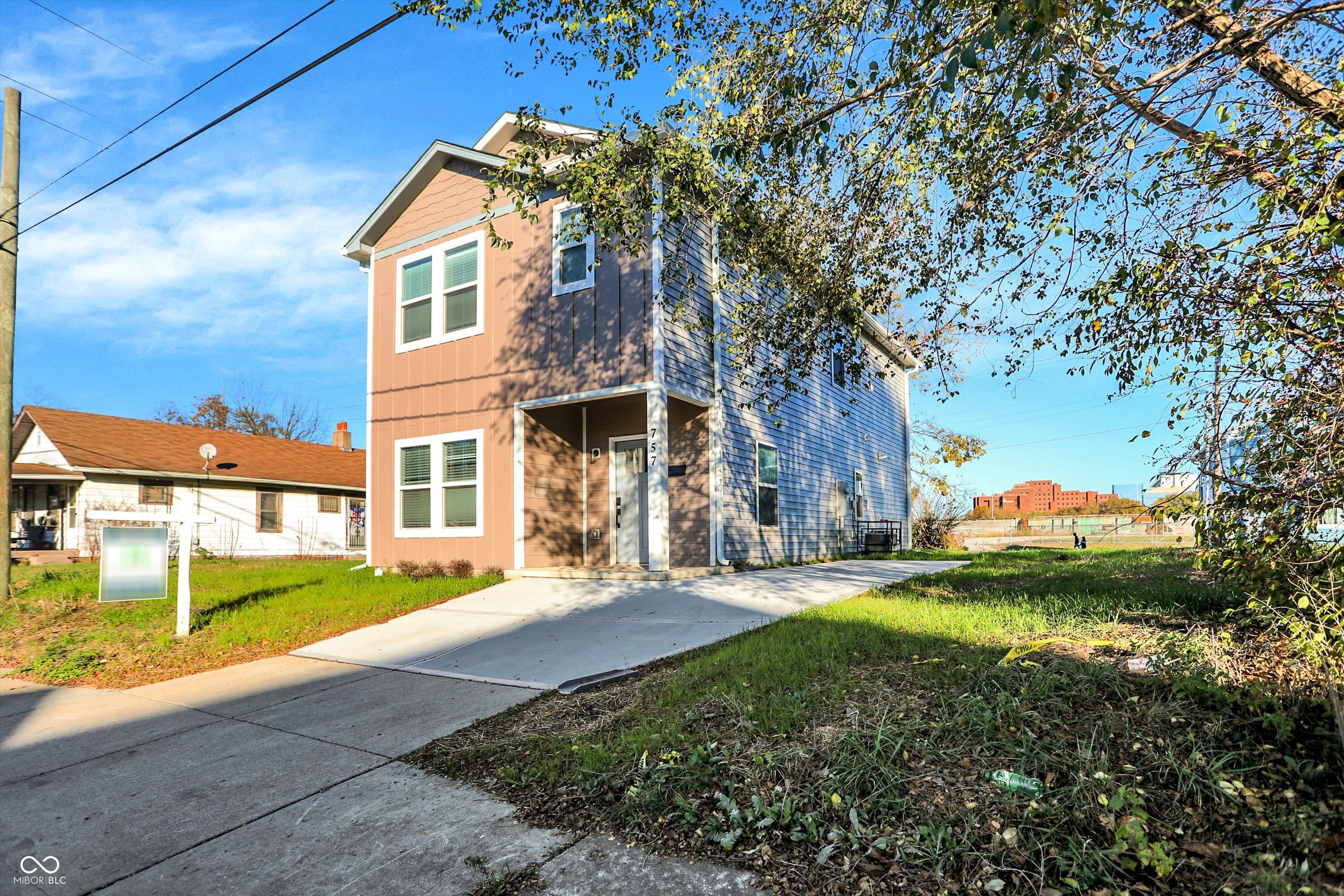 757 N Elder Avenue