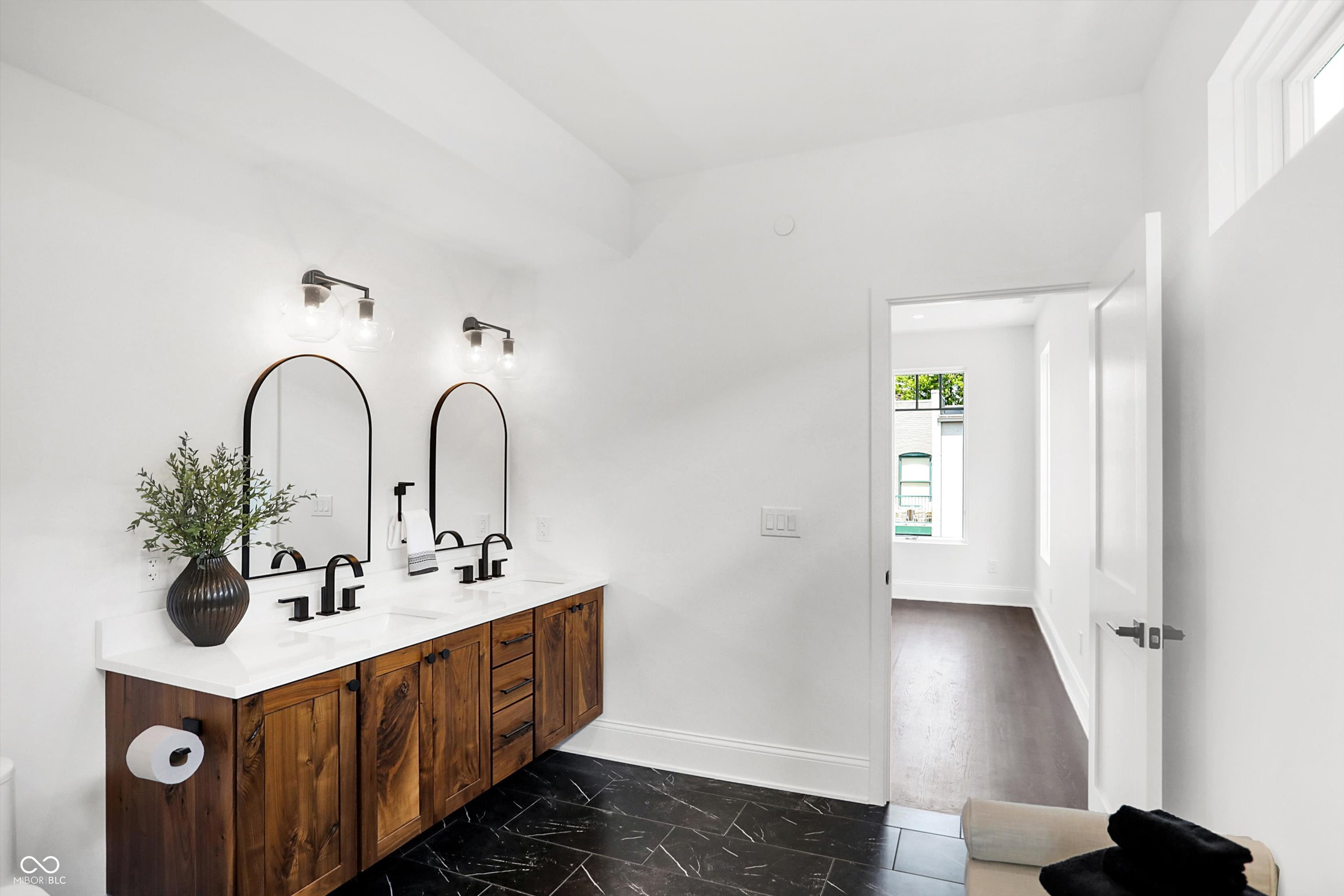 725 N Cleveland Street Unit: C