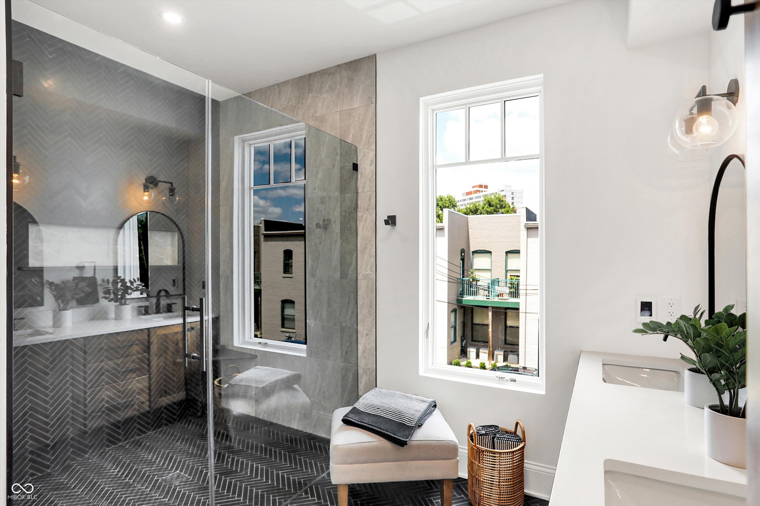 725 N Cleveland Street Unit: C