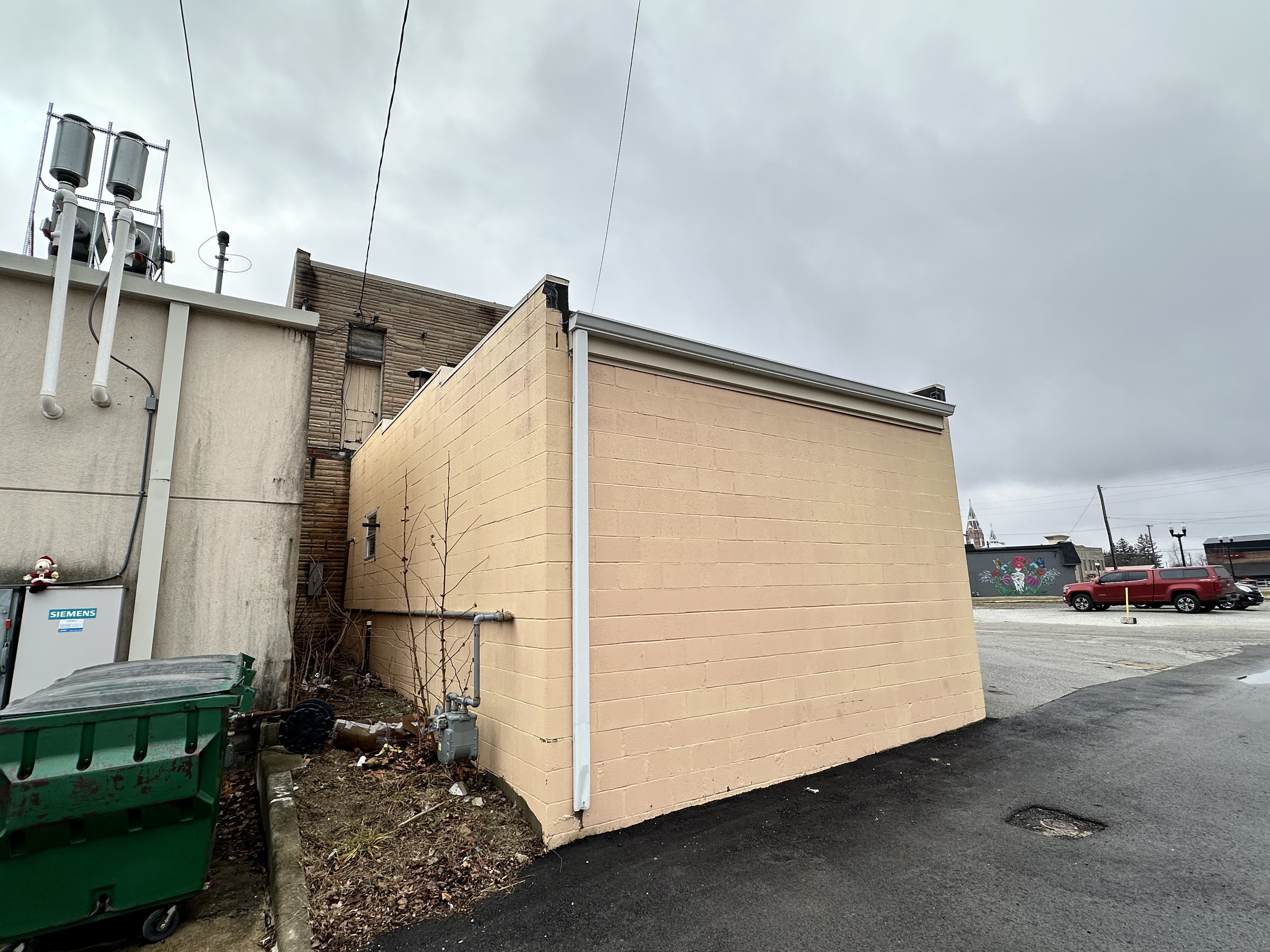 1516 Main Street