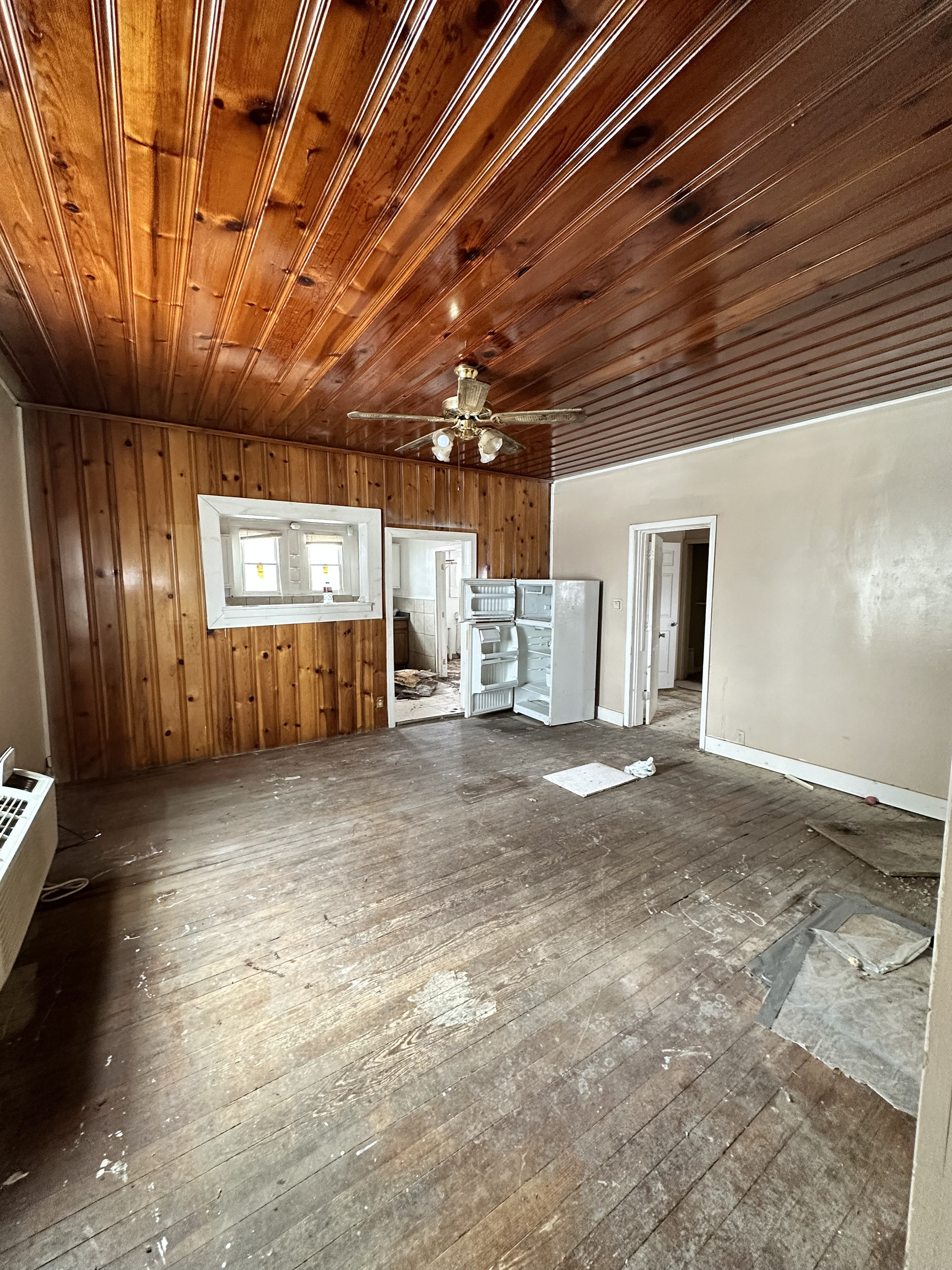 2827 Main Street