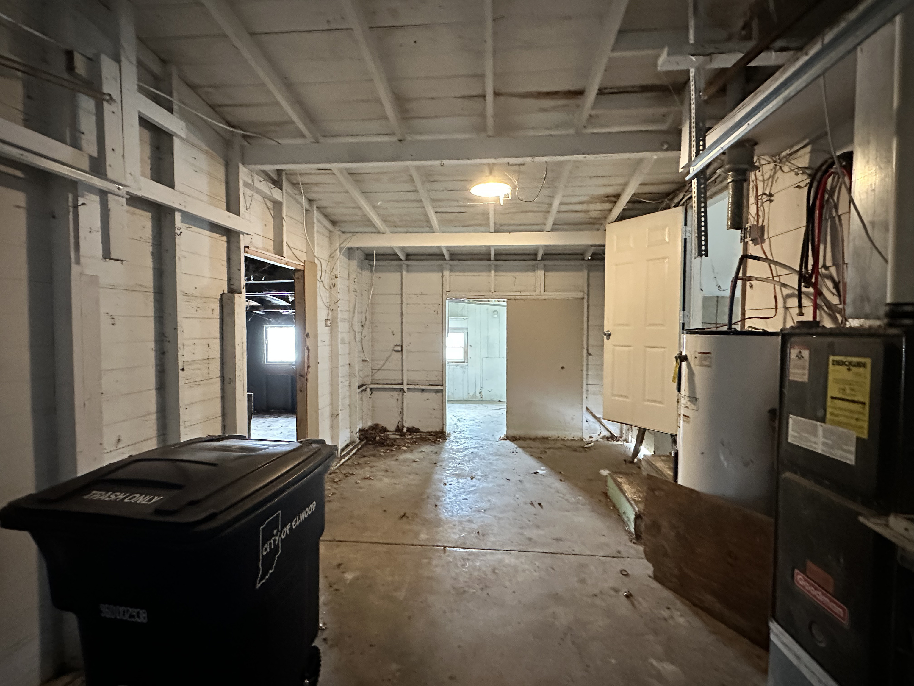 2827 Main Street