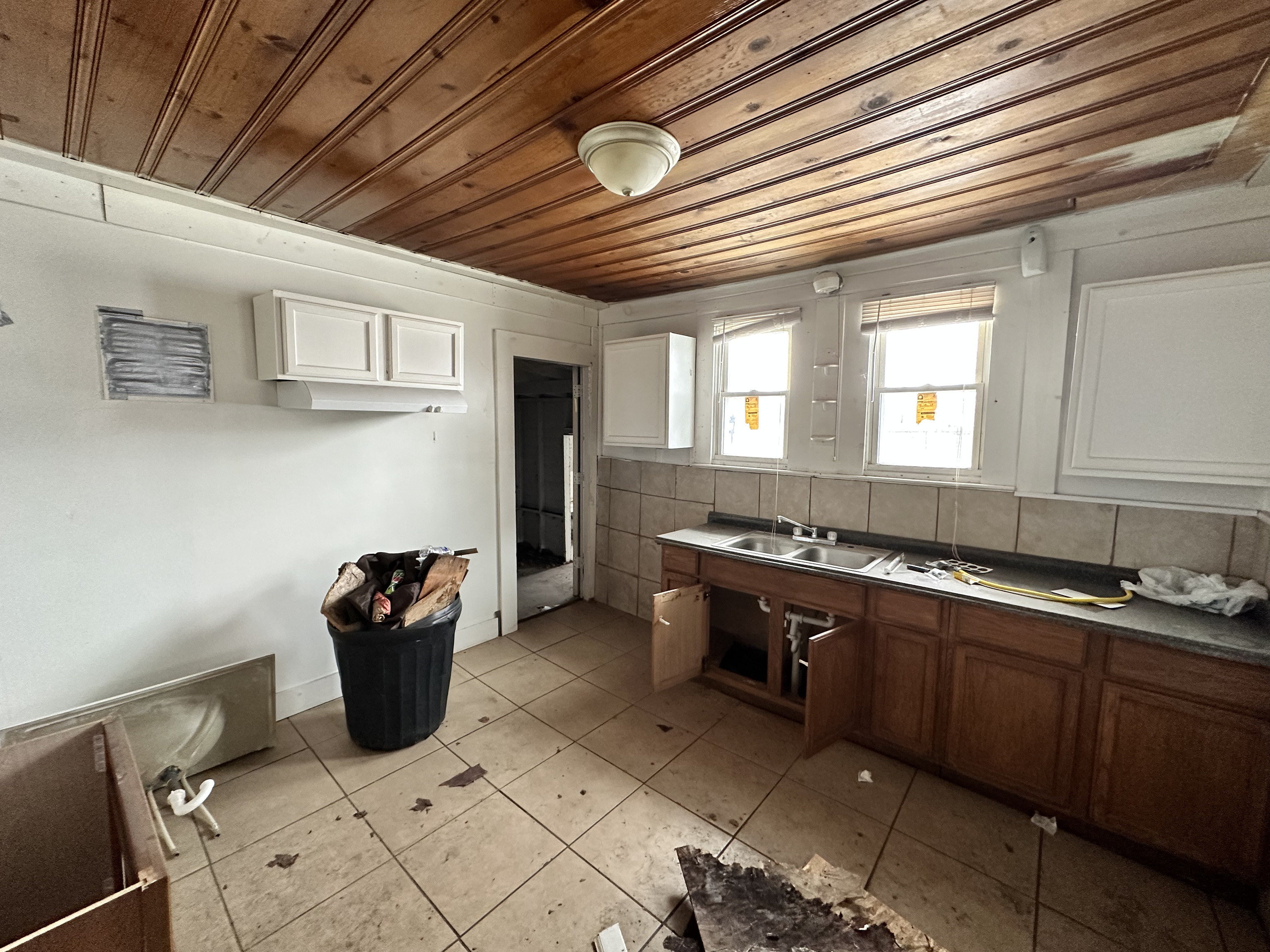 2827 Main Street