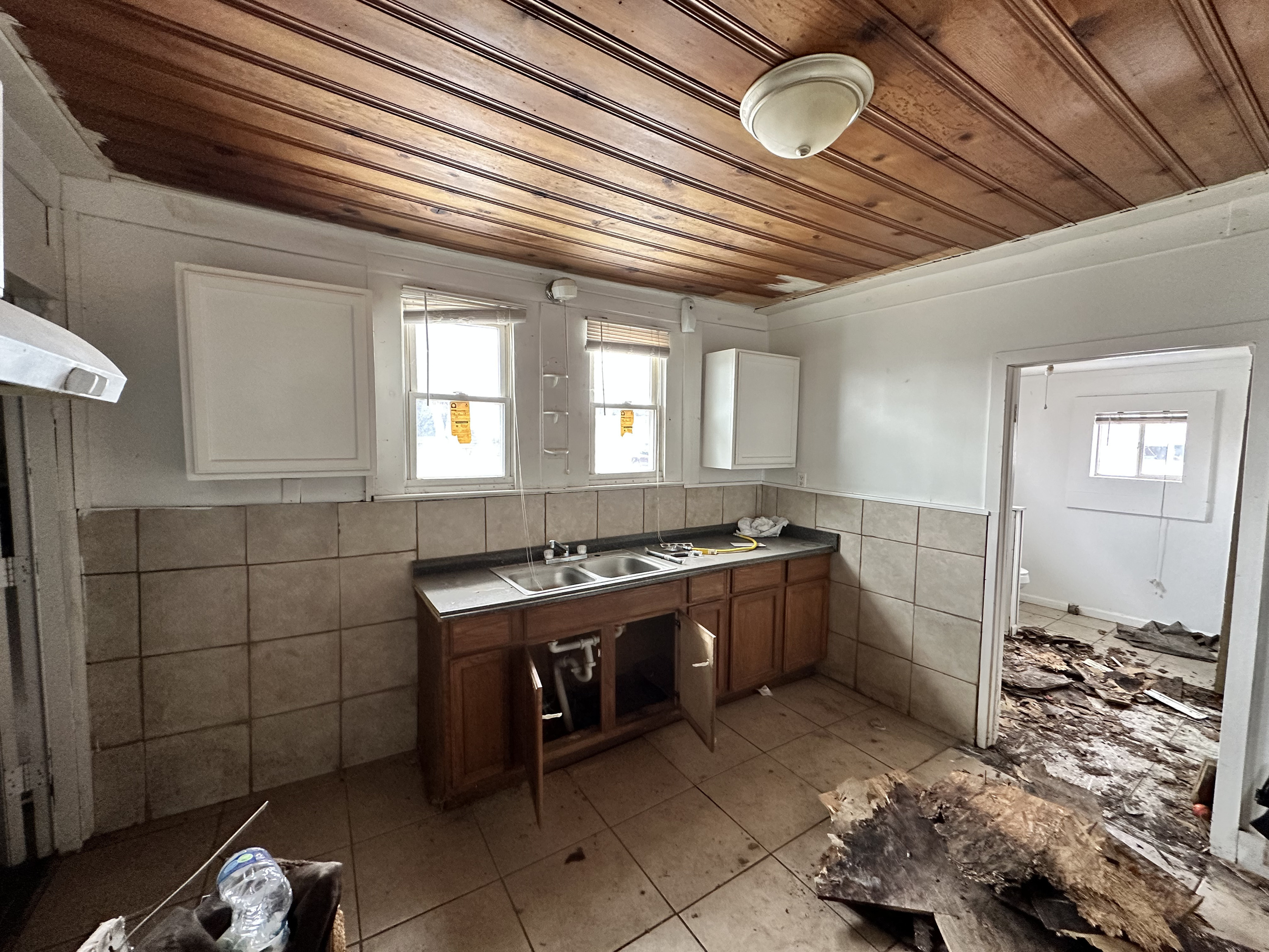 2827 Main Street