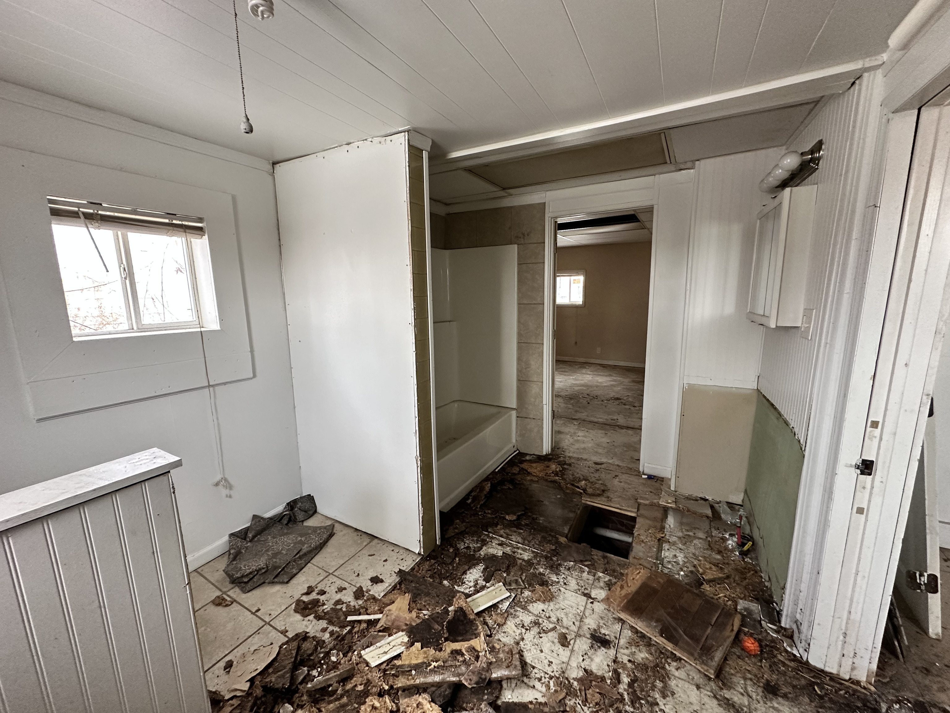 2827 Main Street