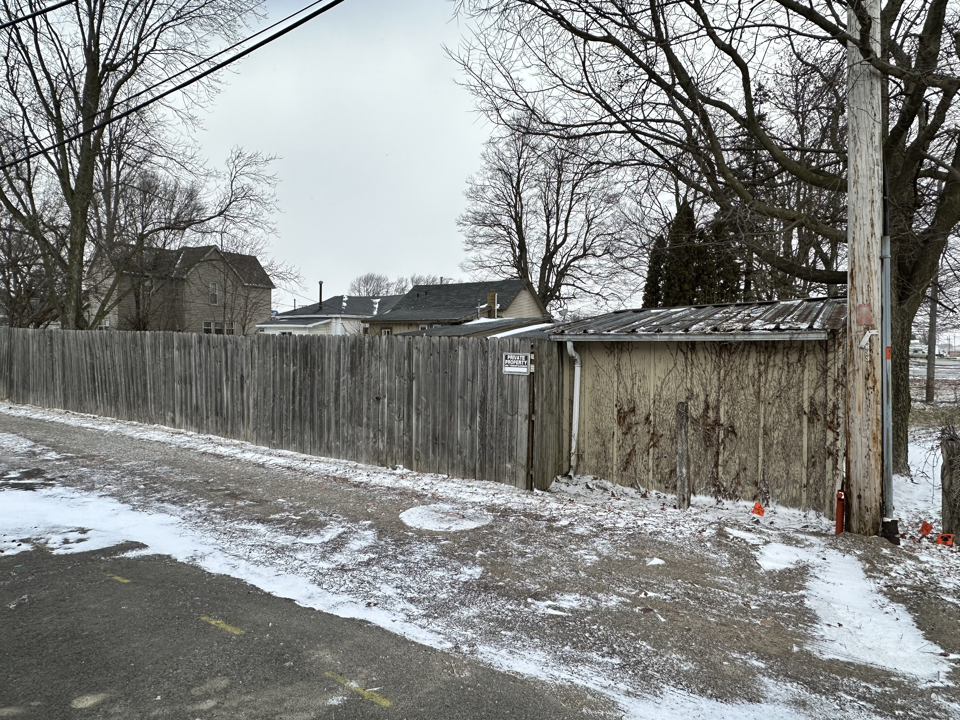2827 Main Street