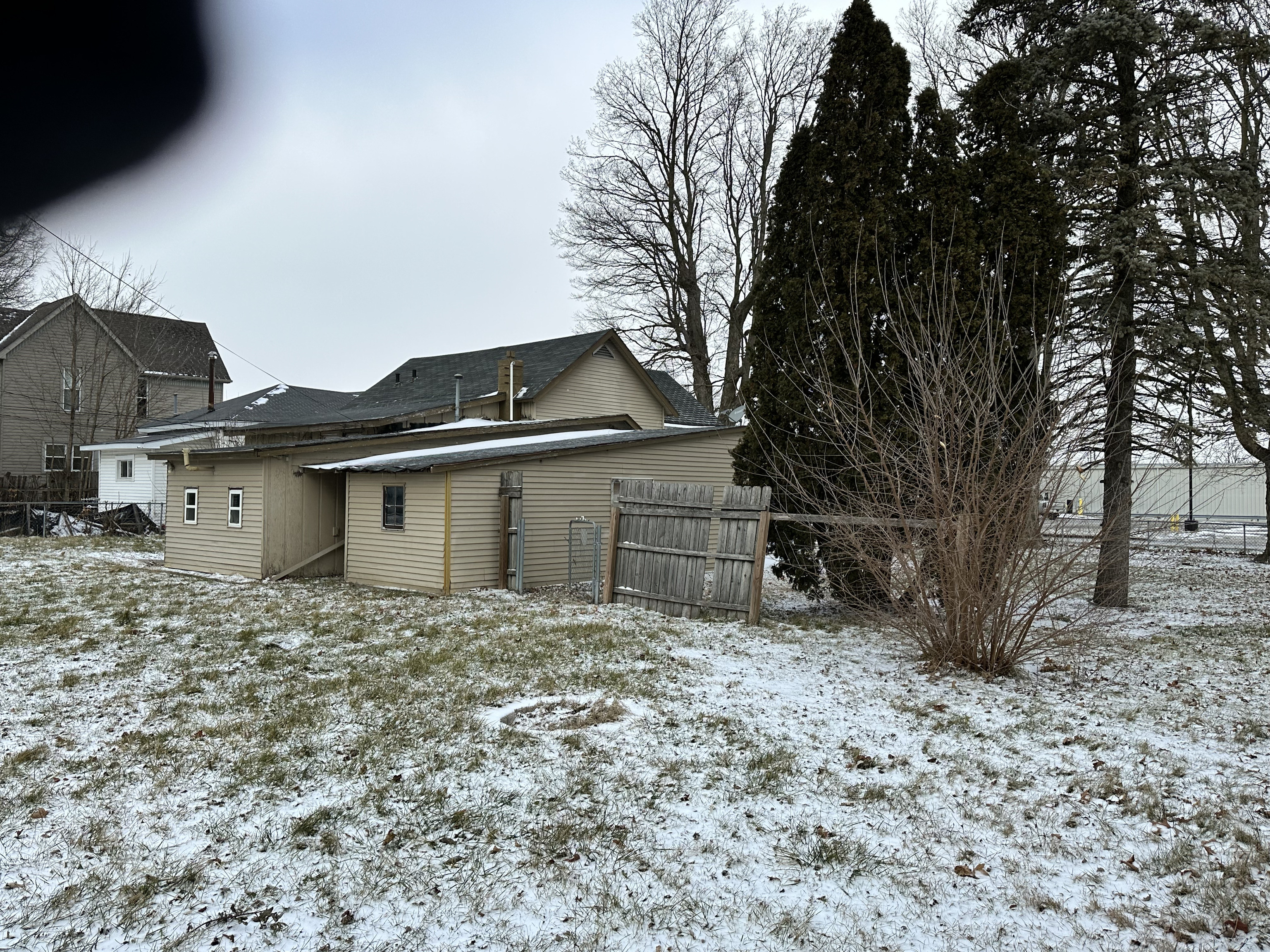 2827 Main Street