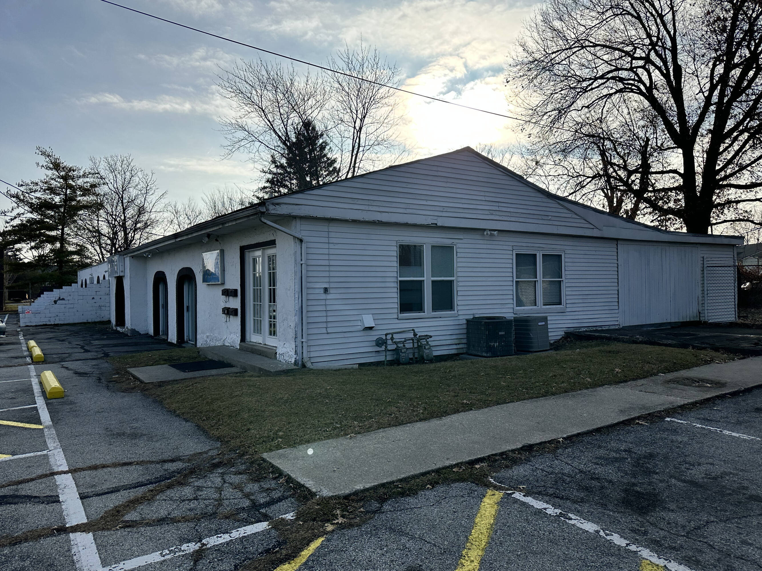 7711 W 10th Street