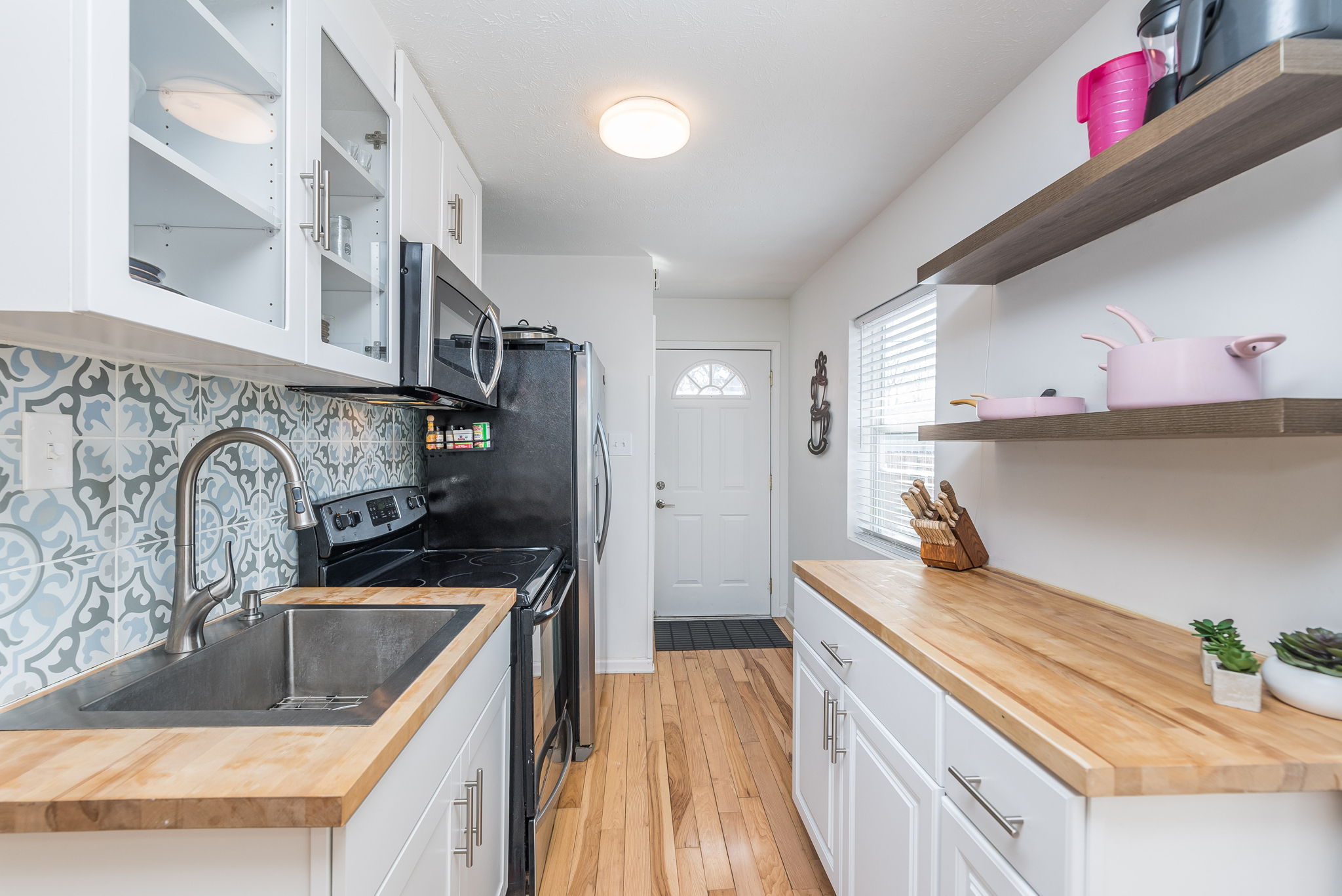 235 - 237 Leeds Avenue