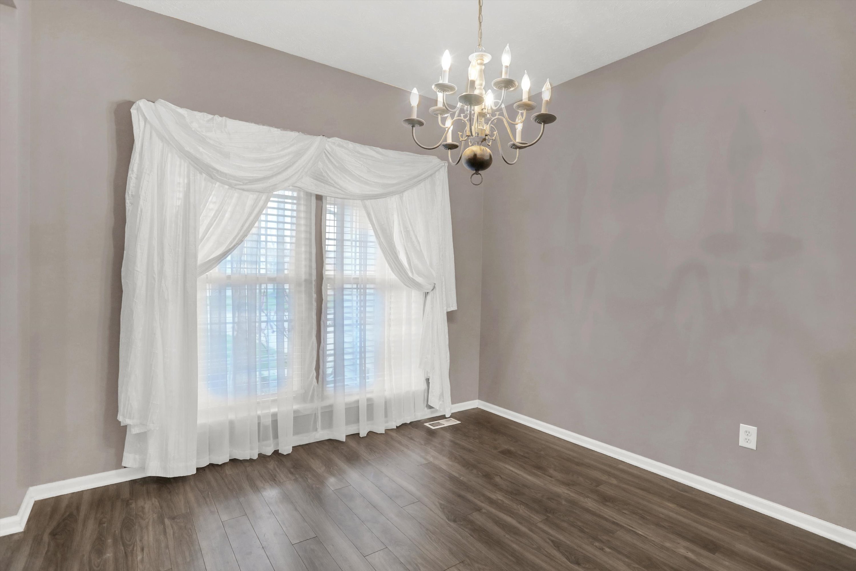 6848 Chorleywood Circle