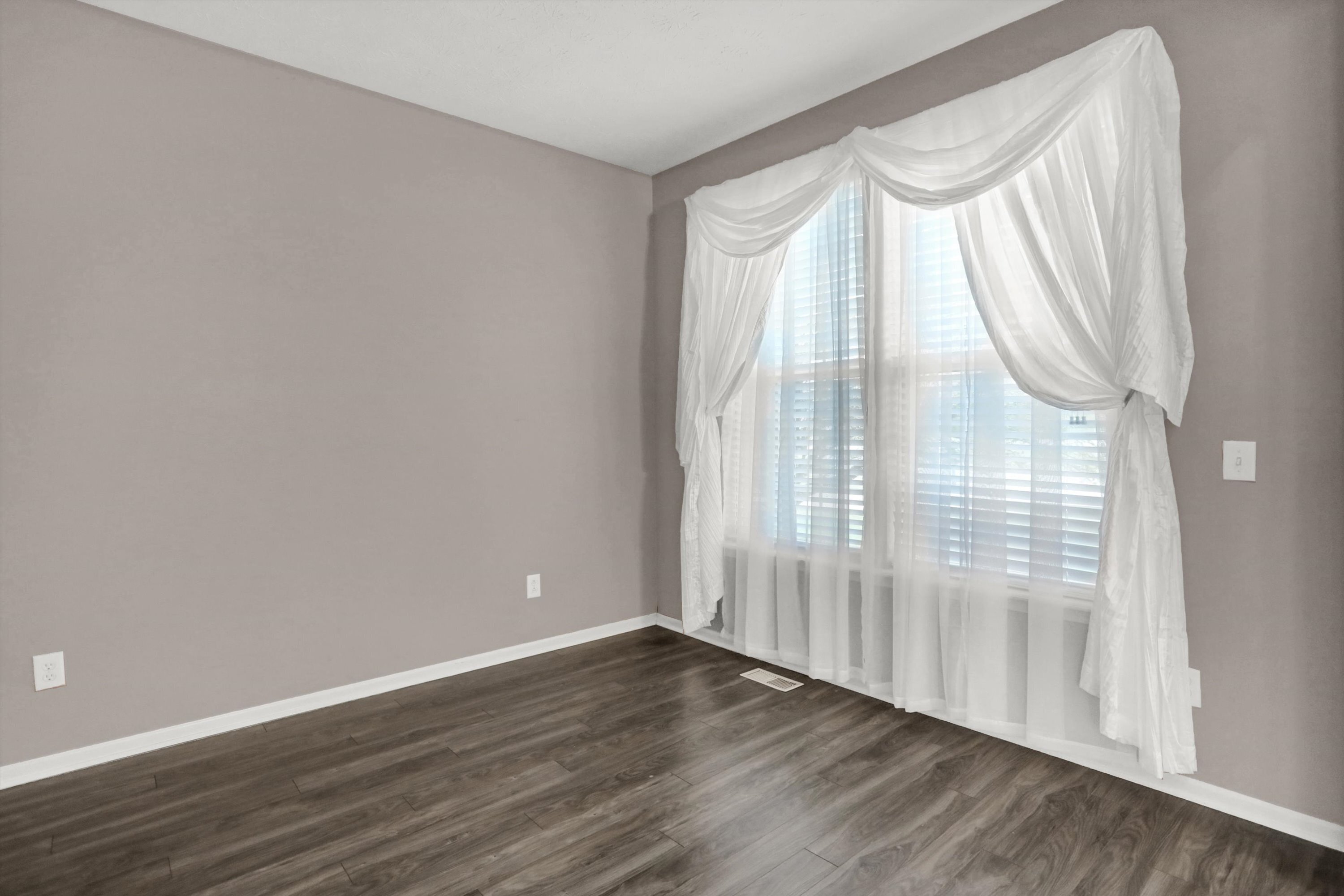 6848 Chorleywood Circle