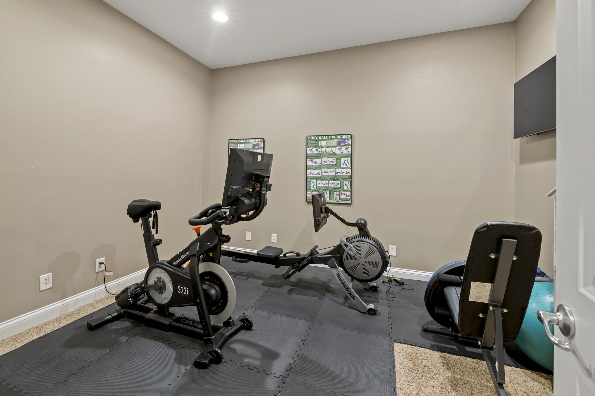 11117 Wintercove Way