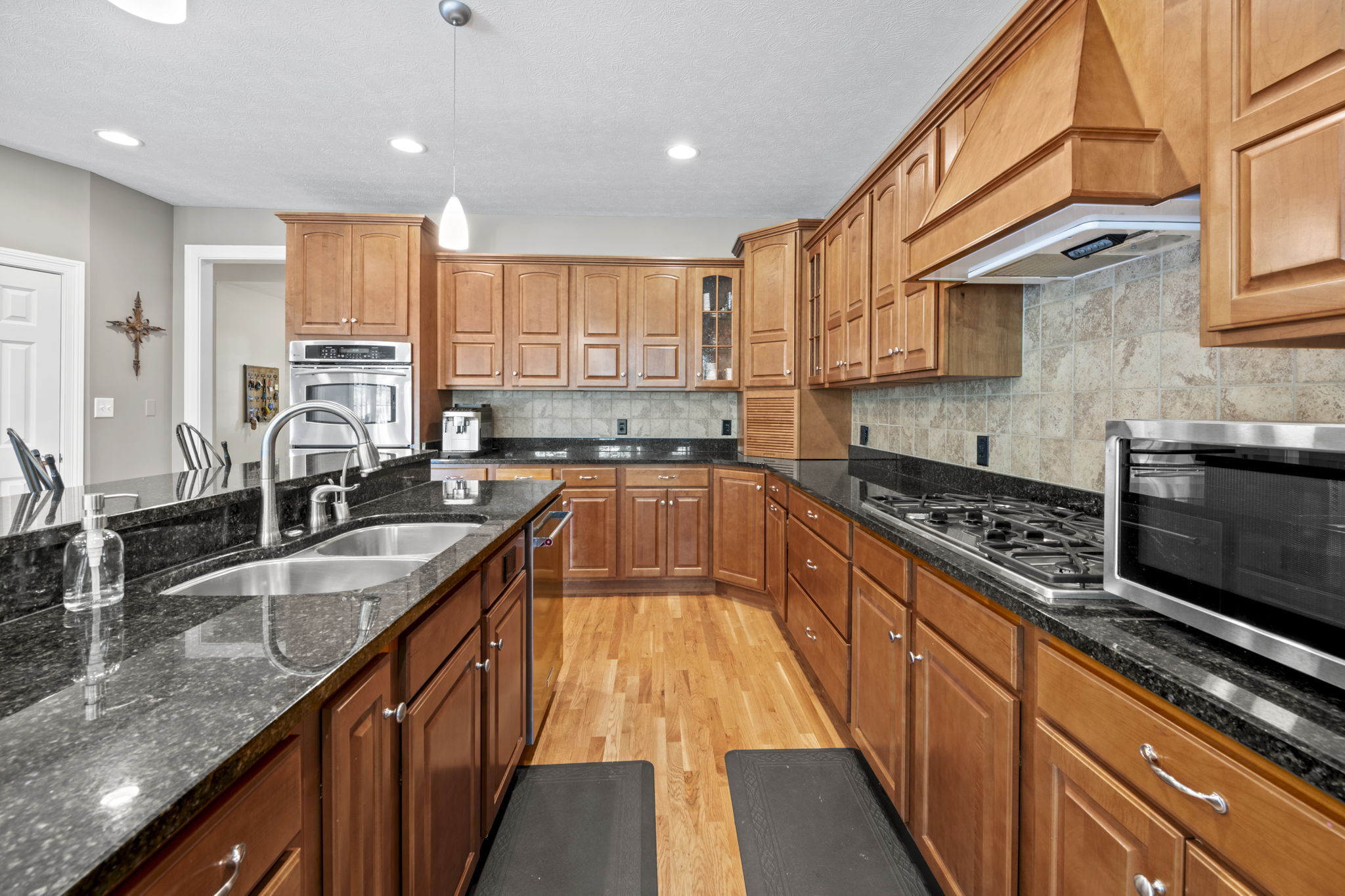 11117 Wintercove Way