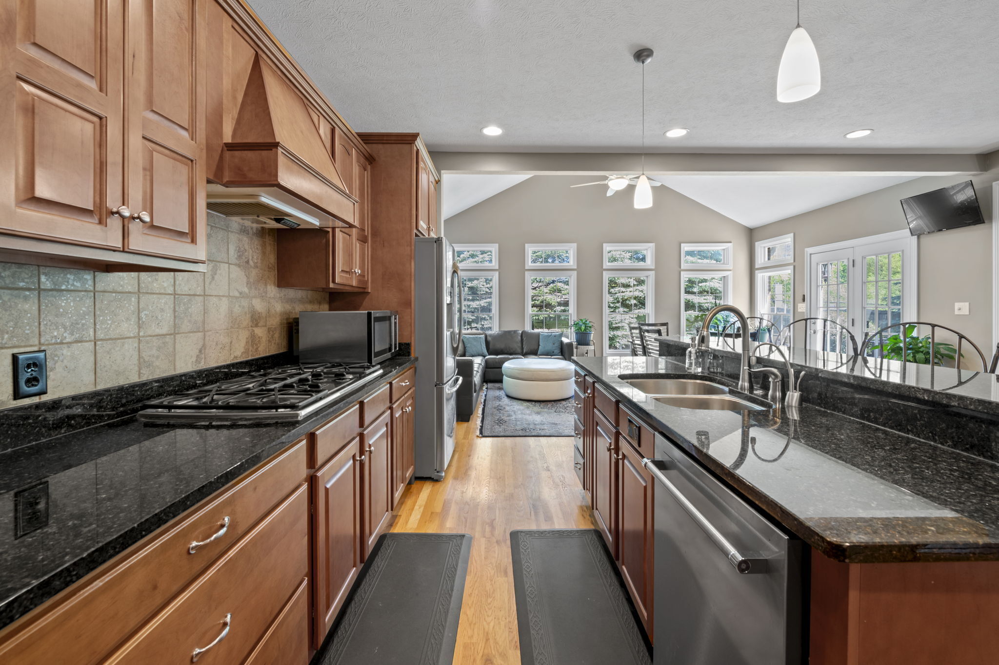 11117 Wintercove Way