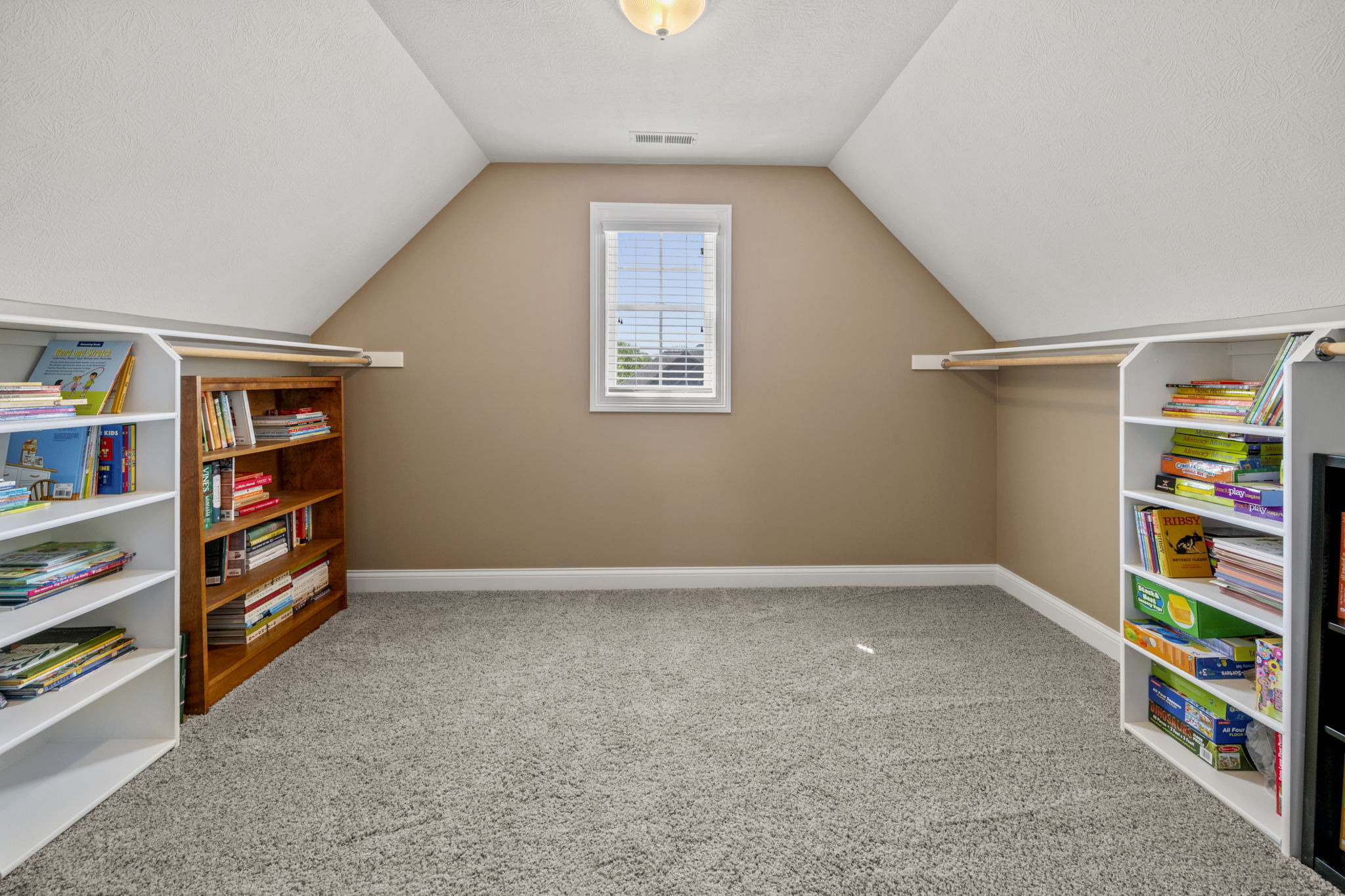 11117 Wintercove Way
