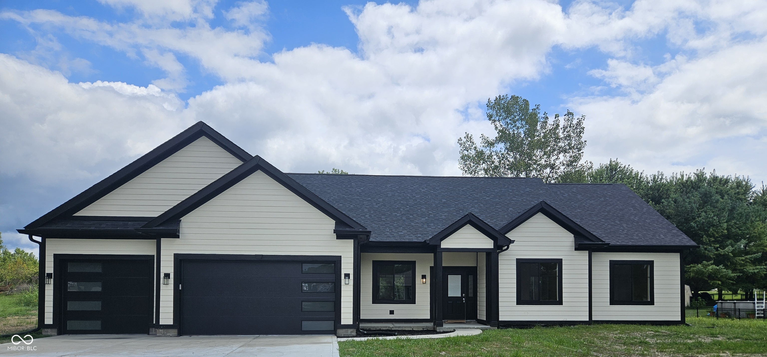 10145 N Jeffery Drive