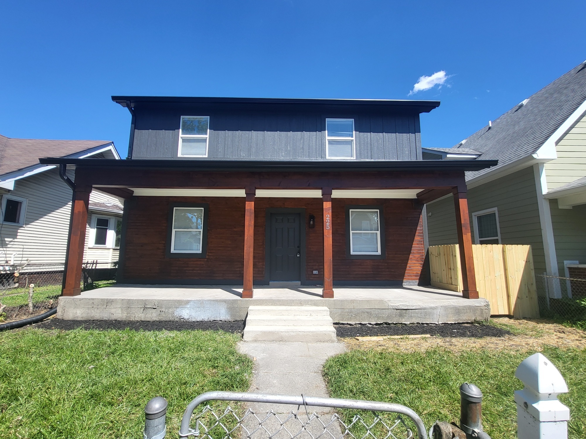 225 N Gray Street