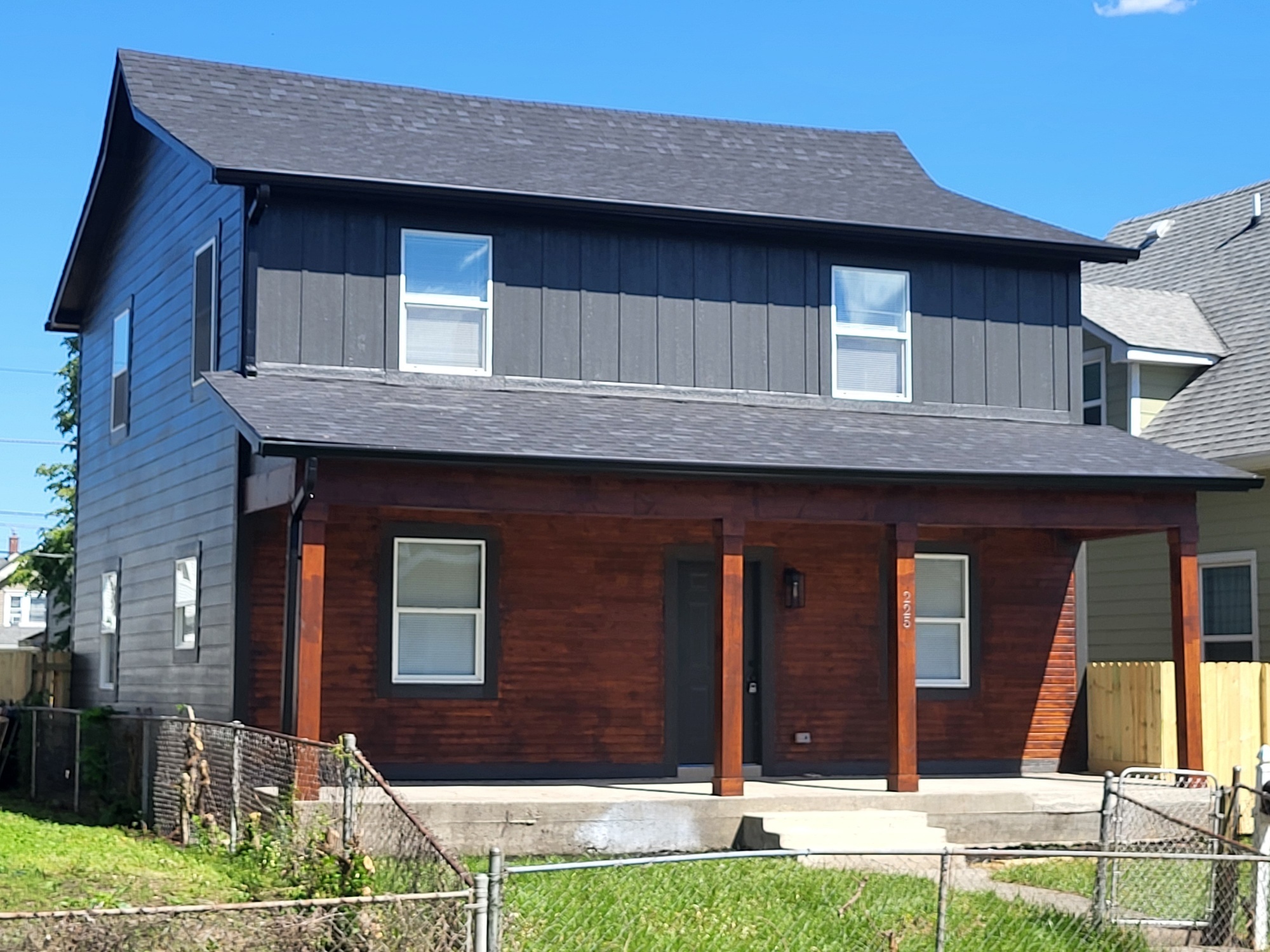 225 N Gray Street