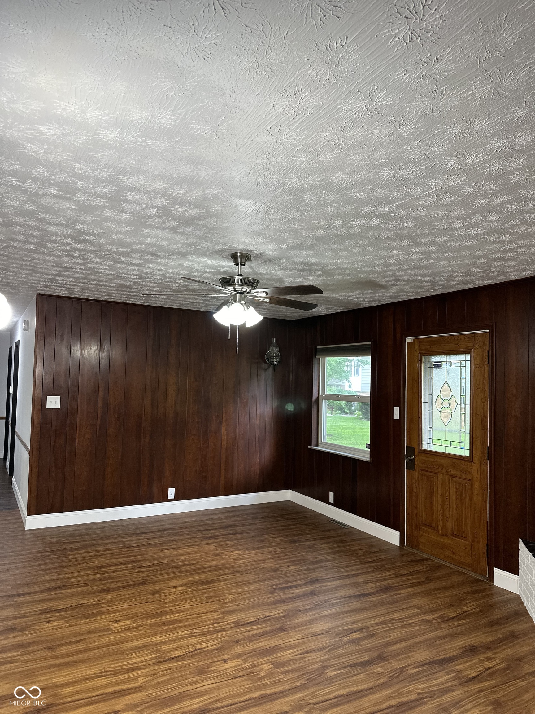 6008 Lockwood Lane