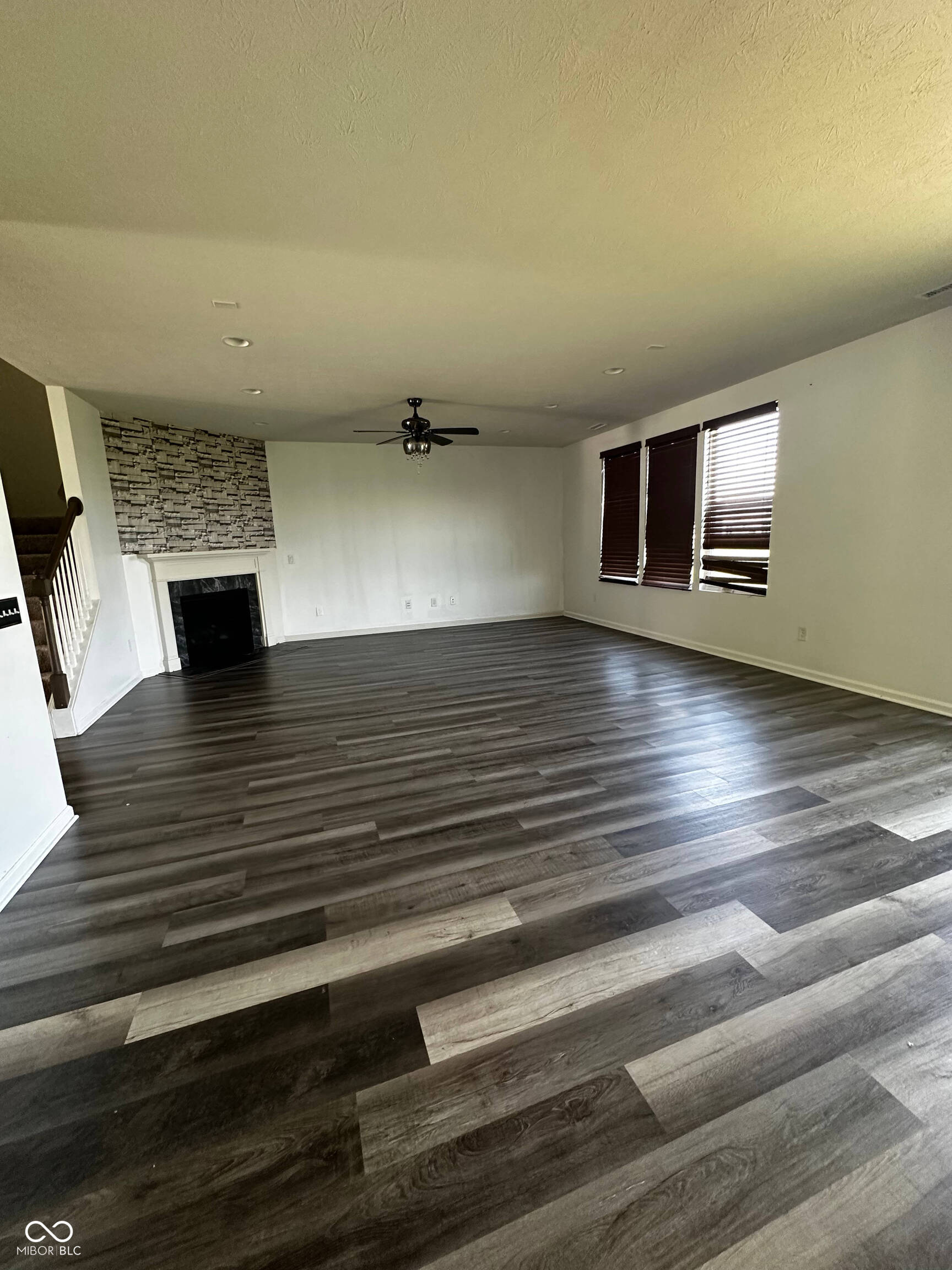 1389 Sarah Way