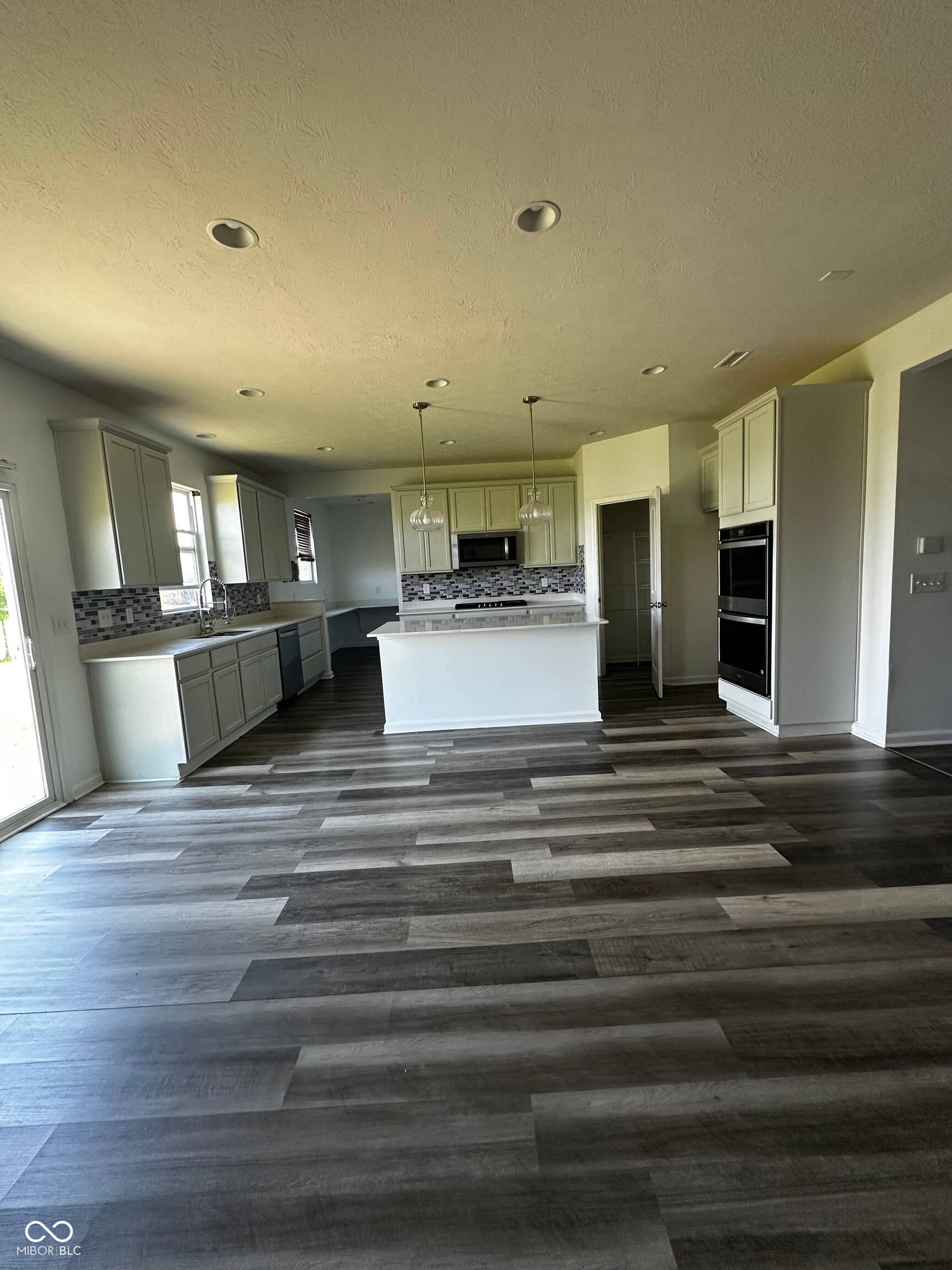 1389 Sarah Way