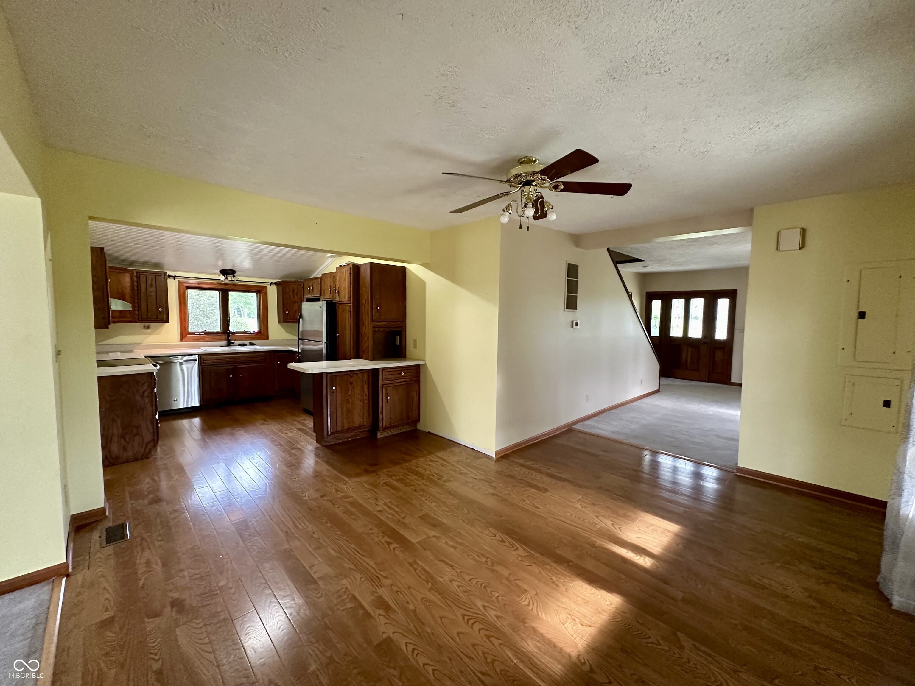 2908 E County Road 1000 S