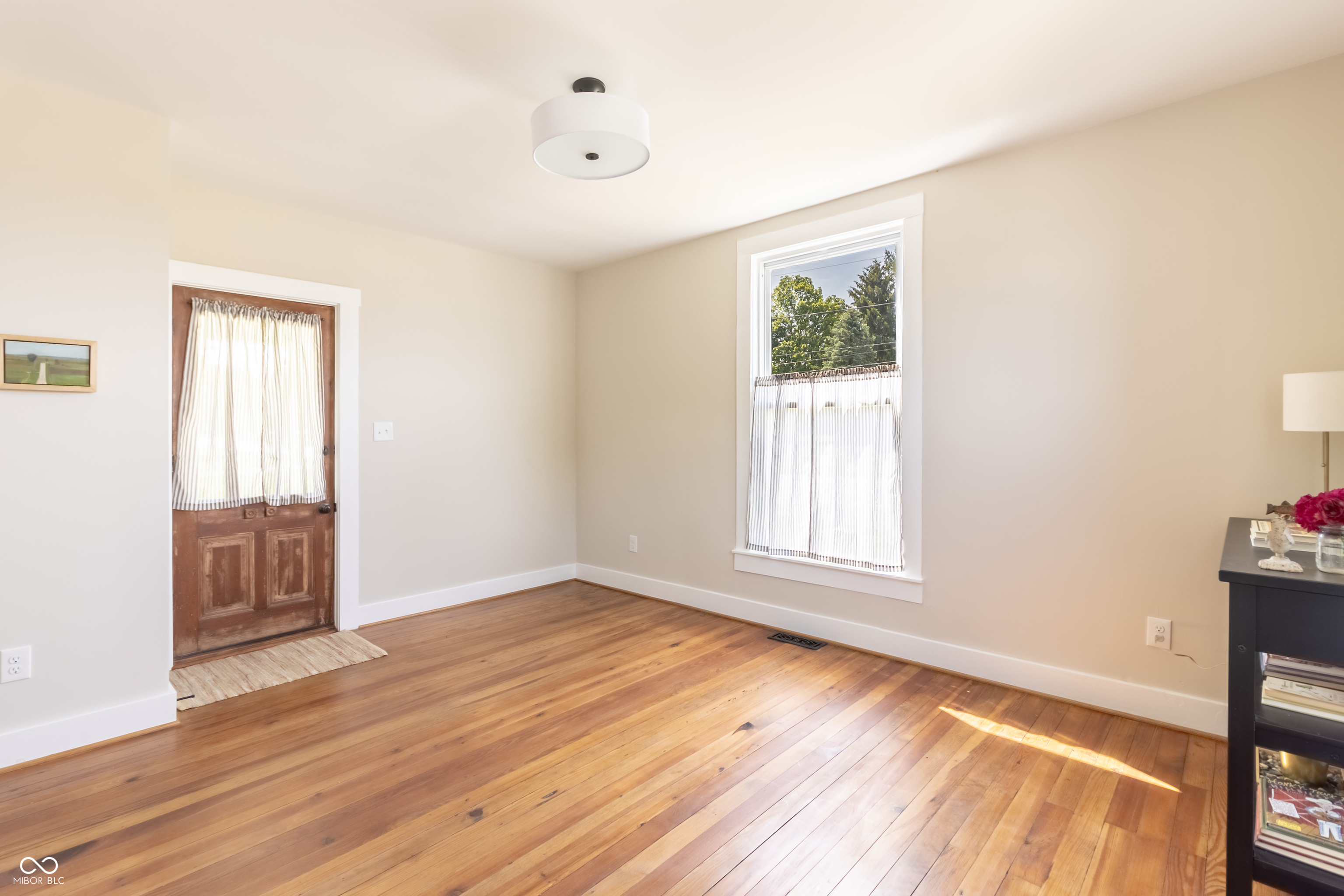 328 W Jefferson Street