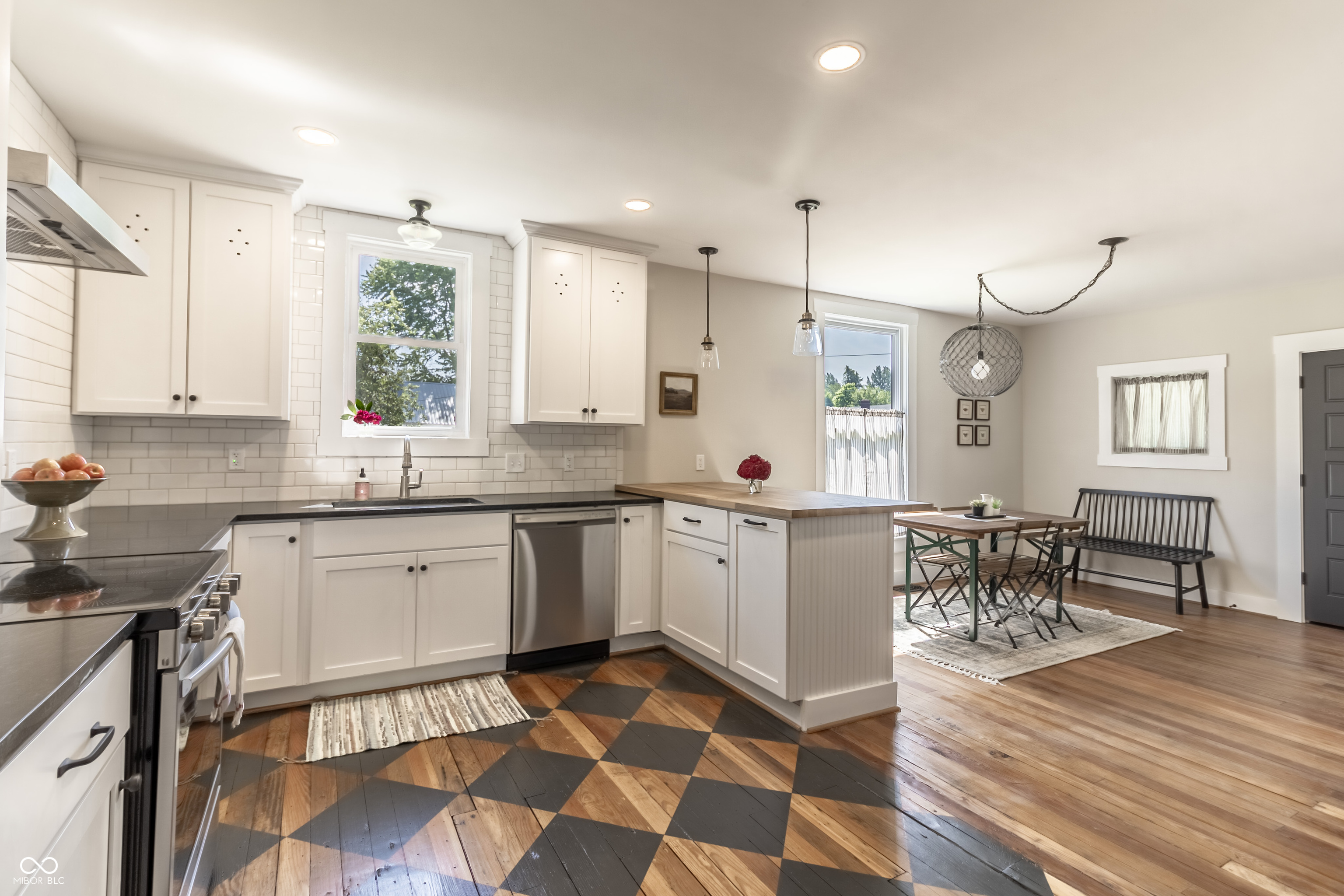 328 W Jefferson Street