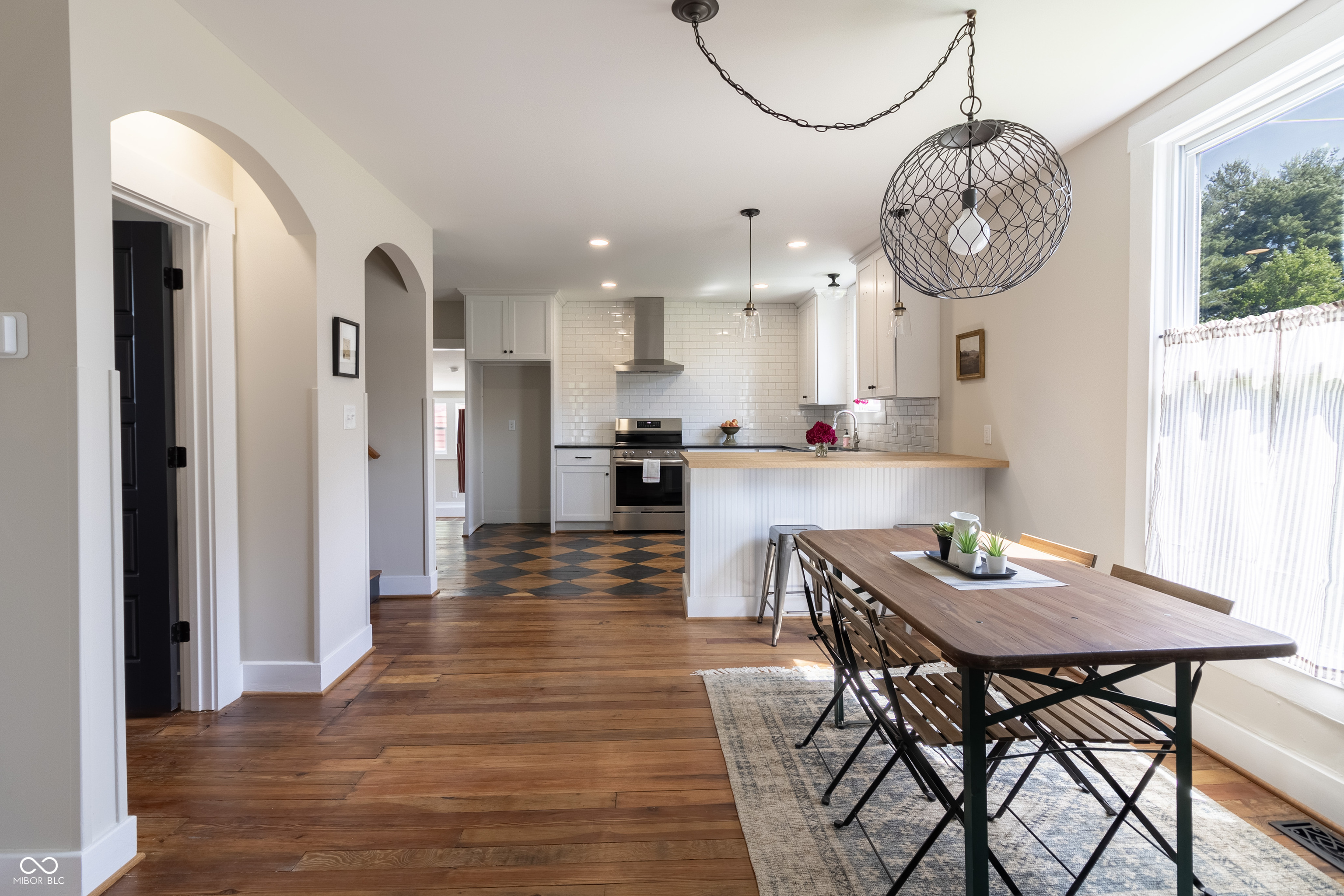 328 W Jefferson Street