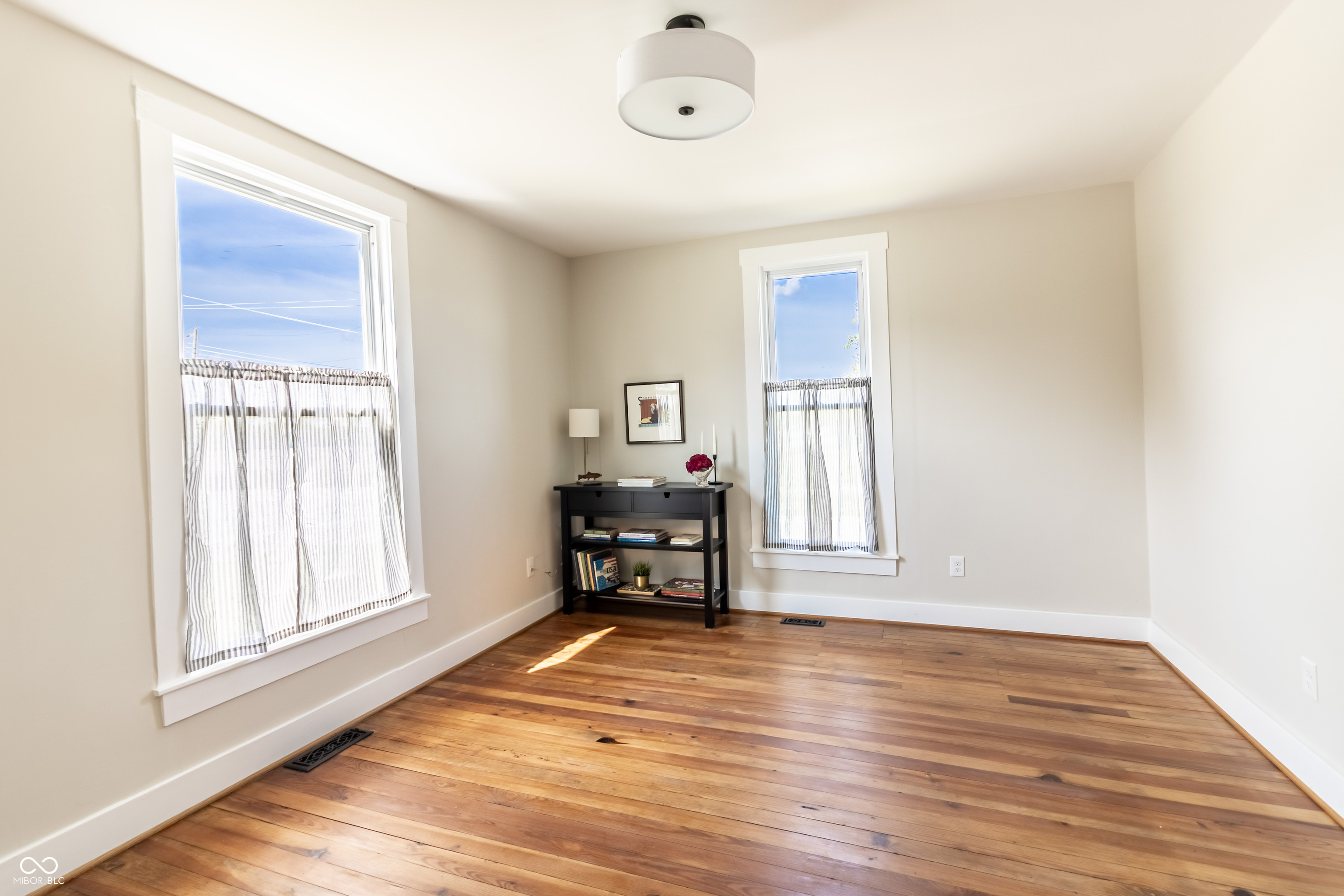 328 W Jefferson Street