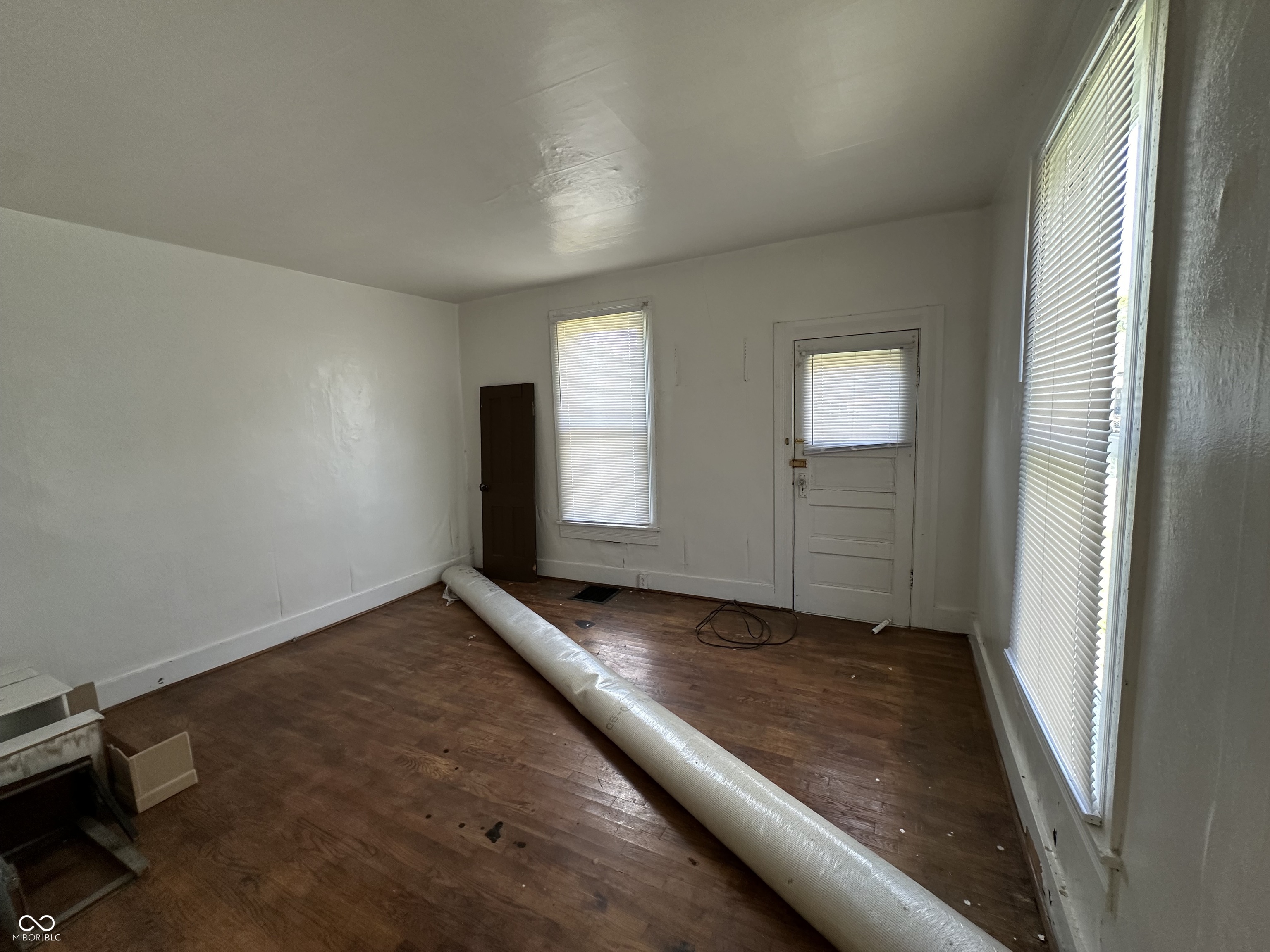 827 W 9th Street
