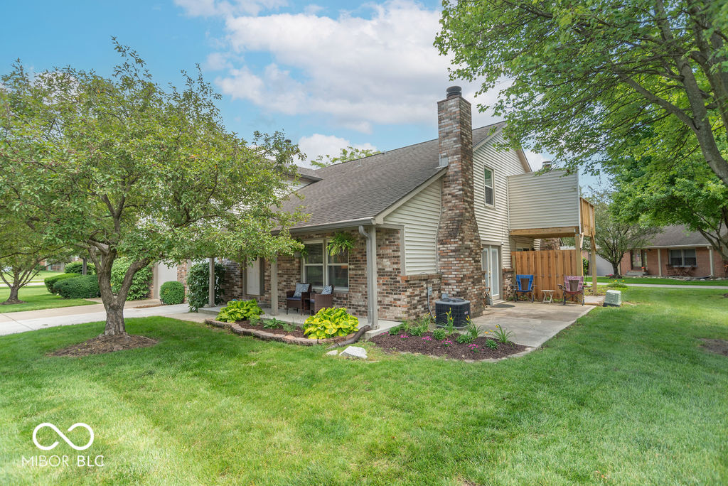 7533 Castleton Farms Drive W Unit: 119