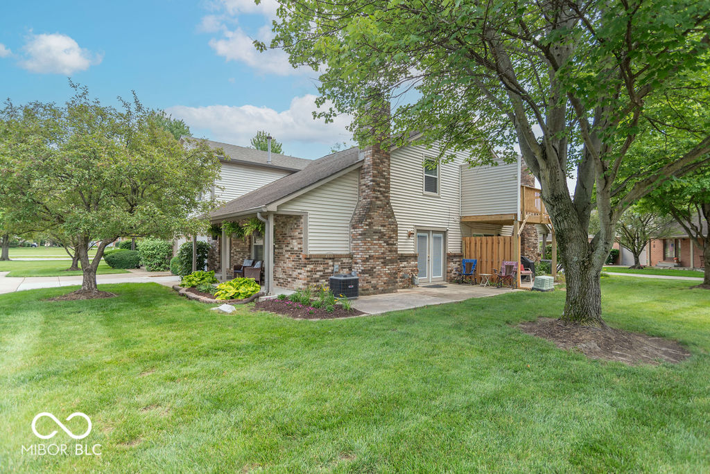 7533 Castleton Farms Drive W Unit: 119
