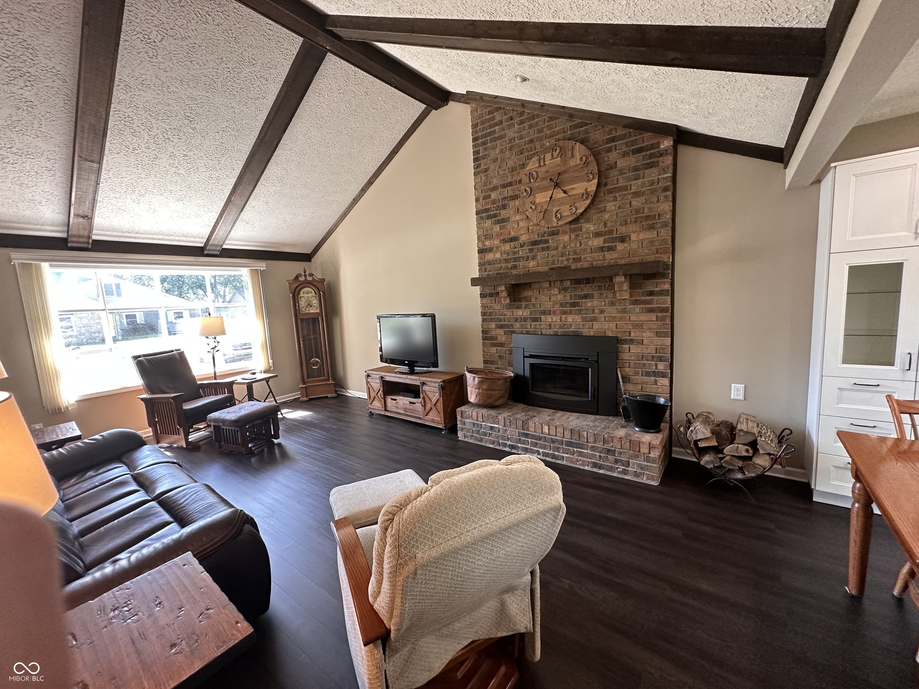 879 Shoreline Drive
