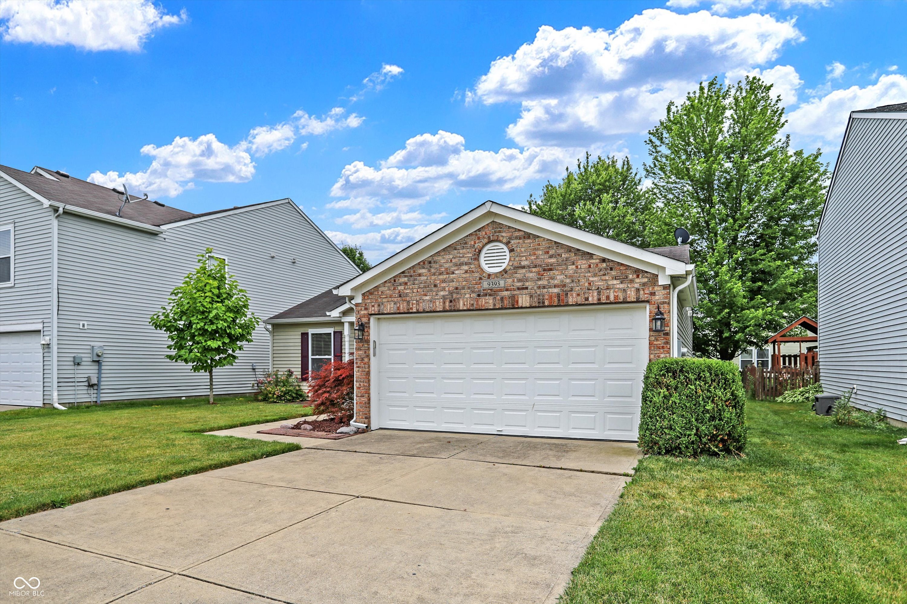 9393 W Quarter Moon Drive