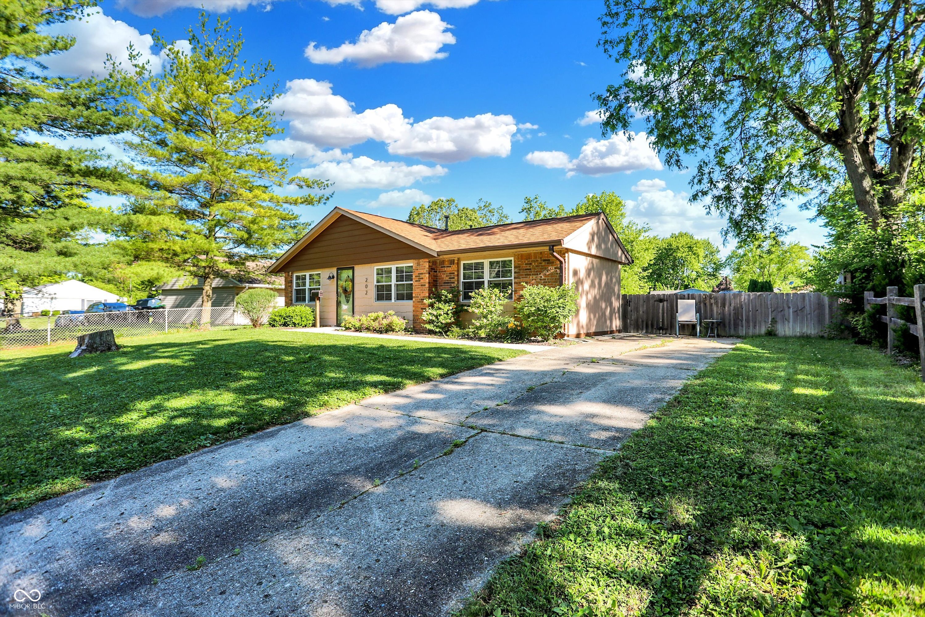 202 Brentwood Lane