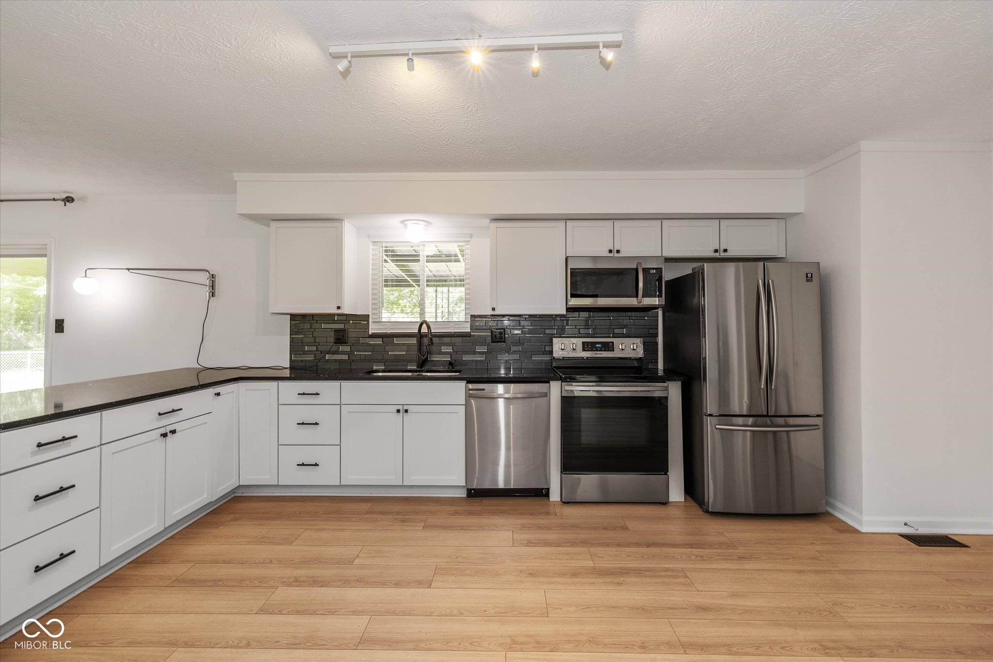 658 W 72nd Street