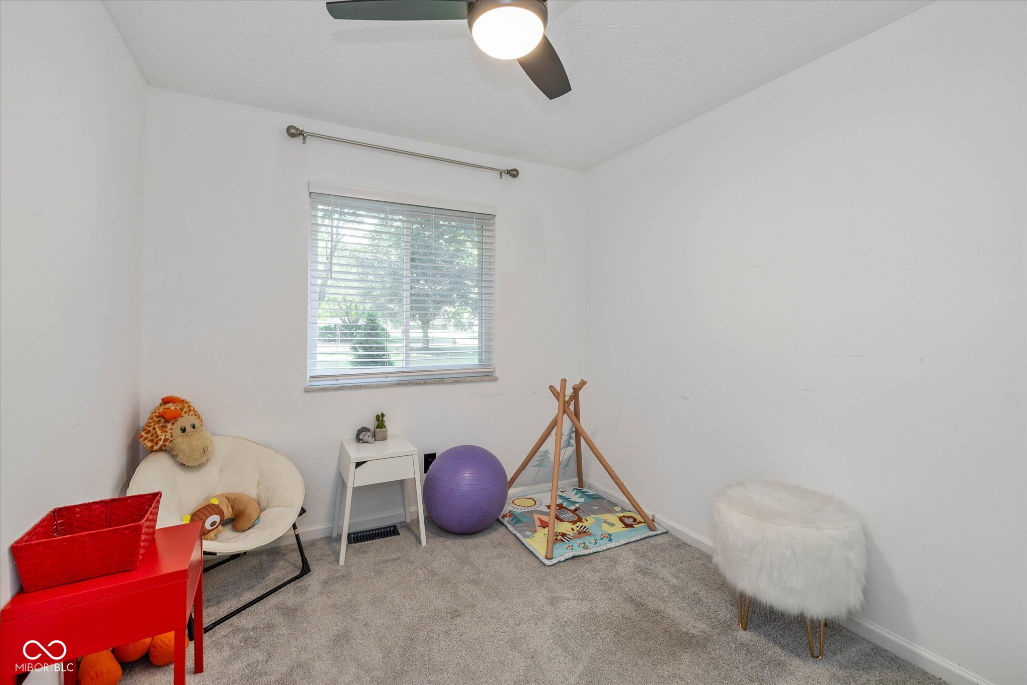 658 W 72nd Street