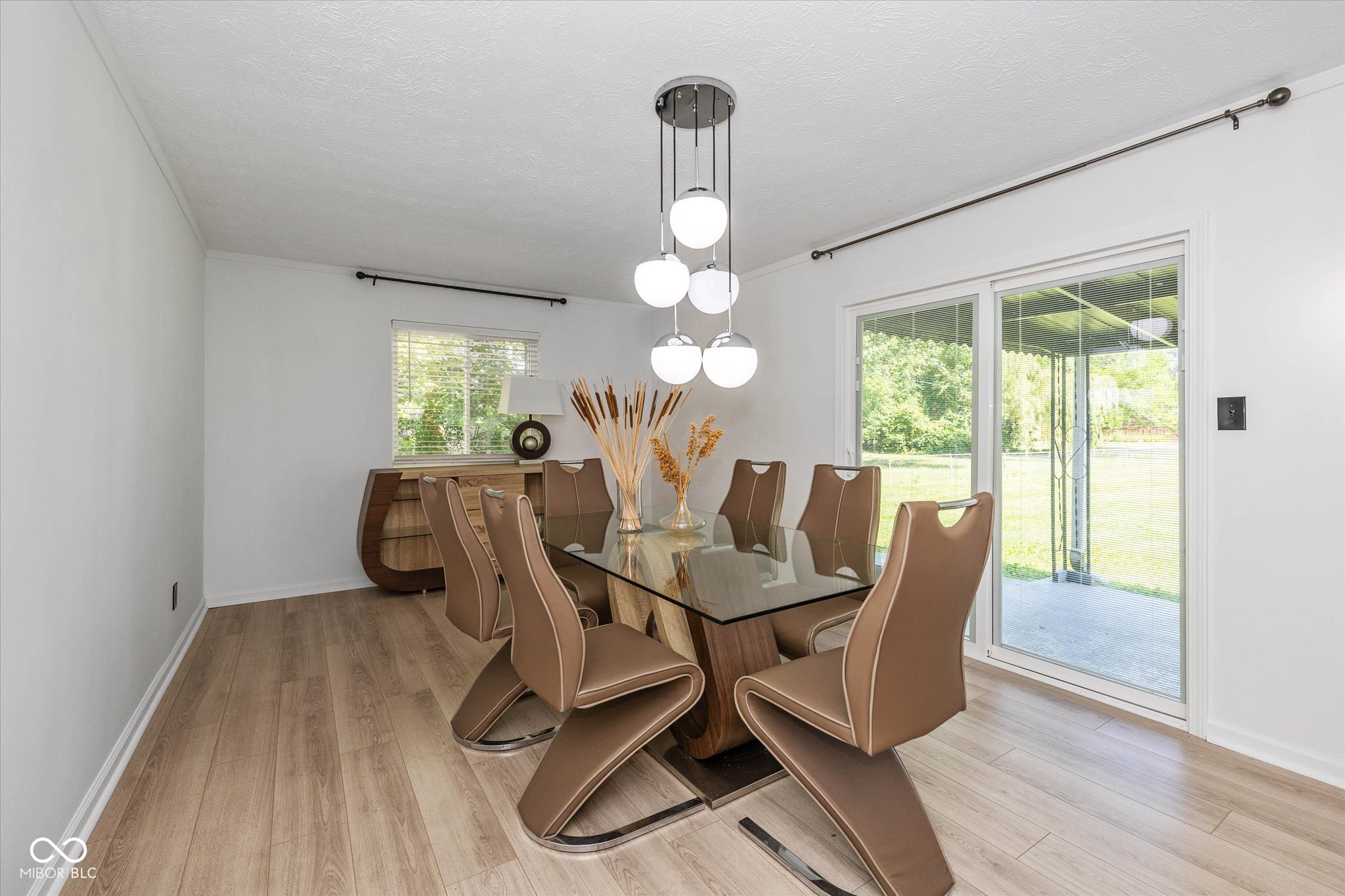 658 W 72nd Street