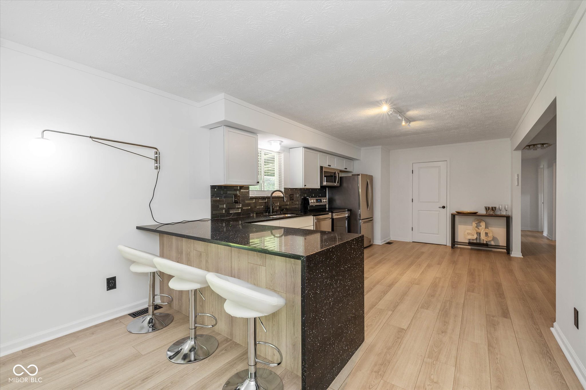 658 W 72nd Street