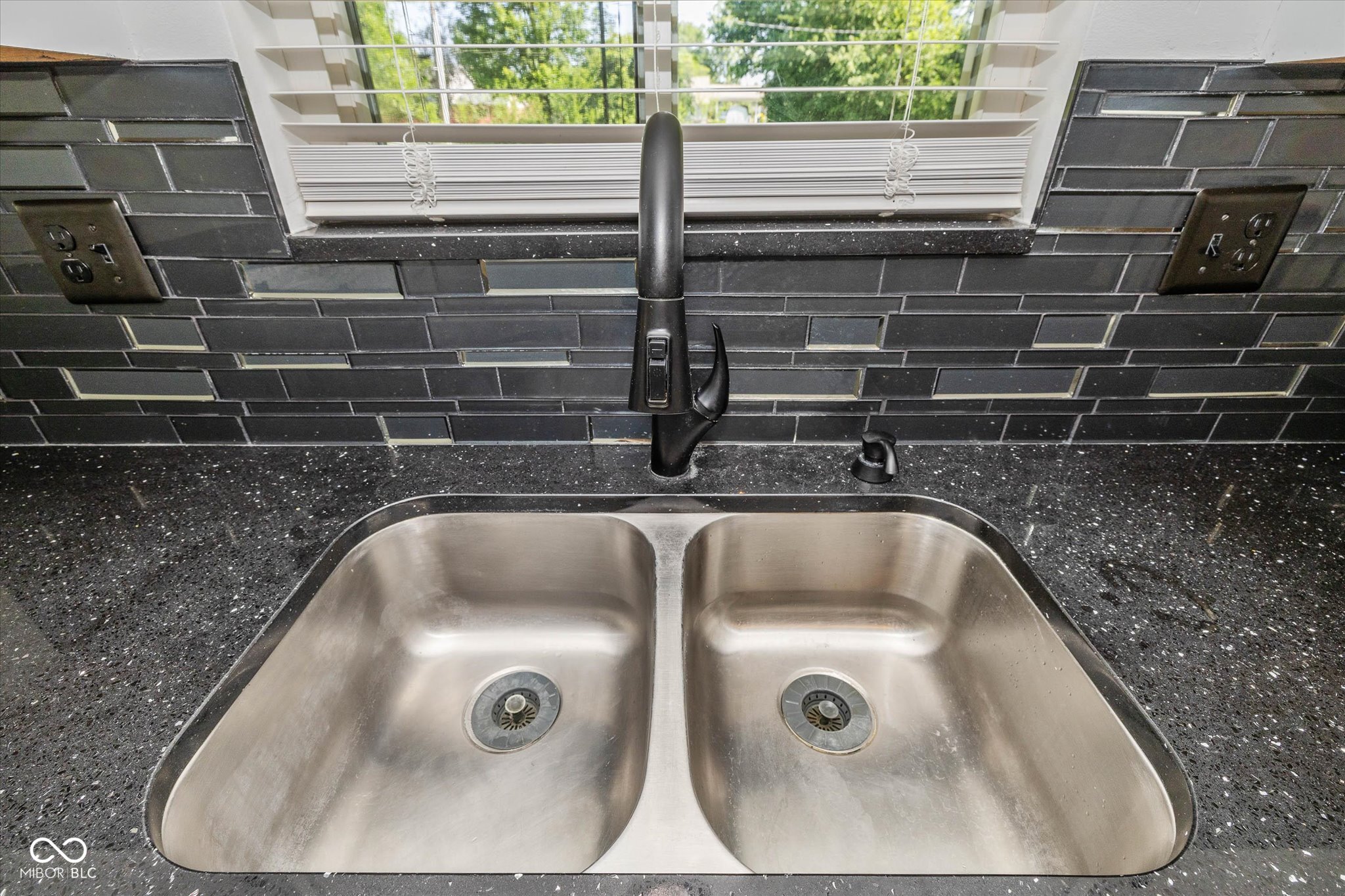 658 W 72nd Street