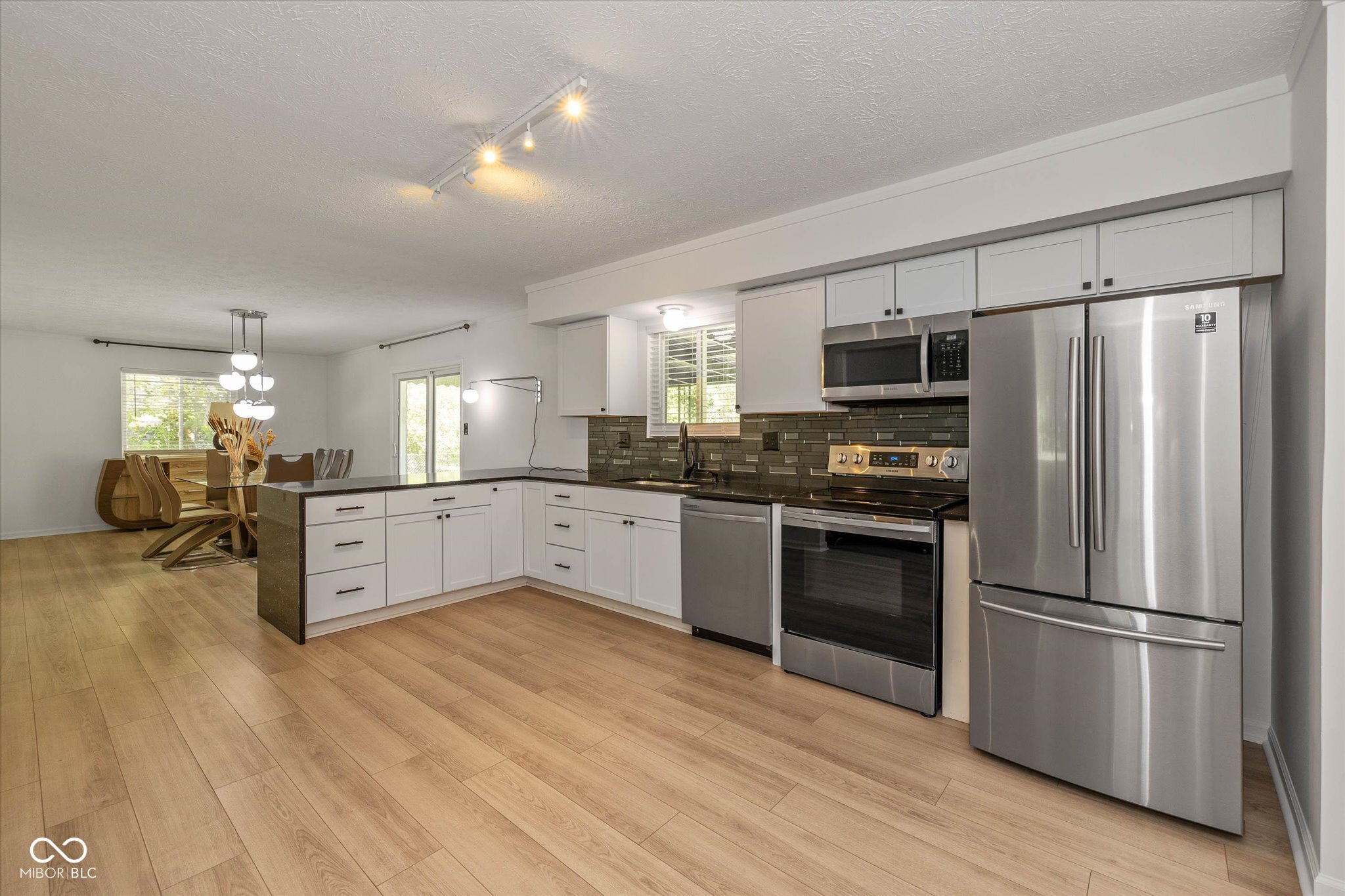 658 W 72nd Street