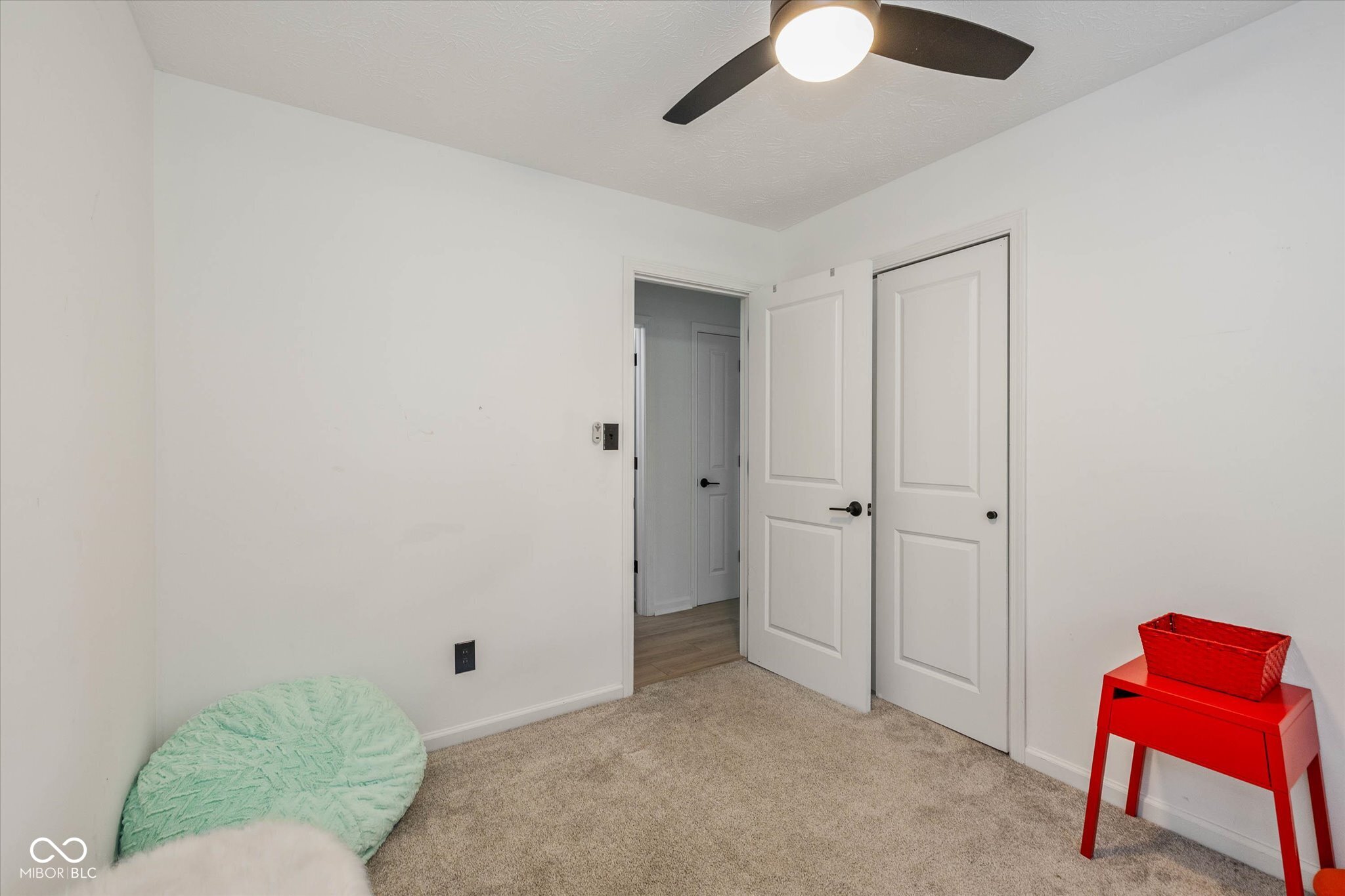 658 W 72nd Street