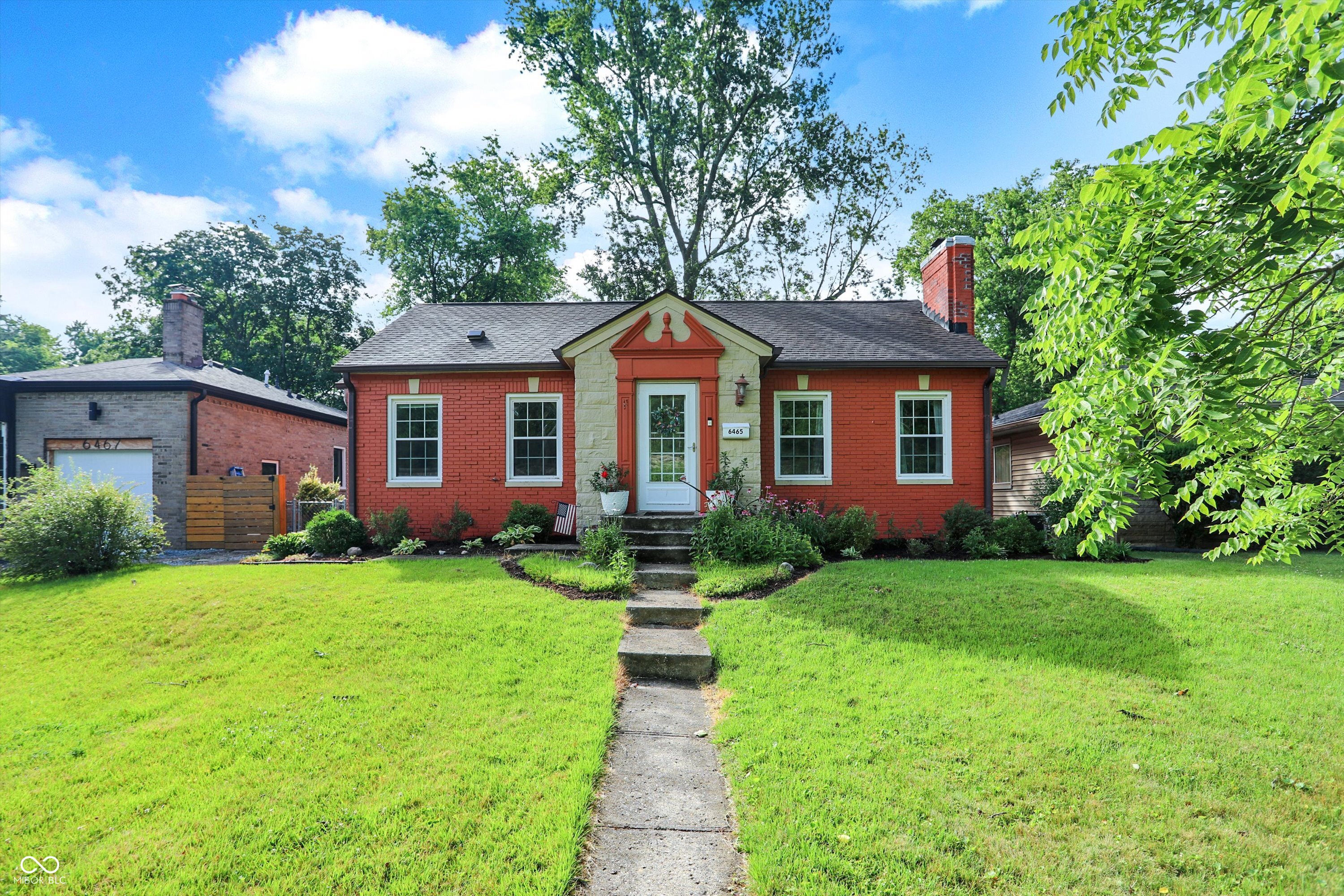 6465 Riverview Drive