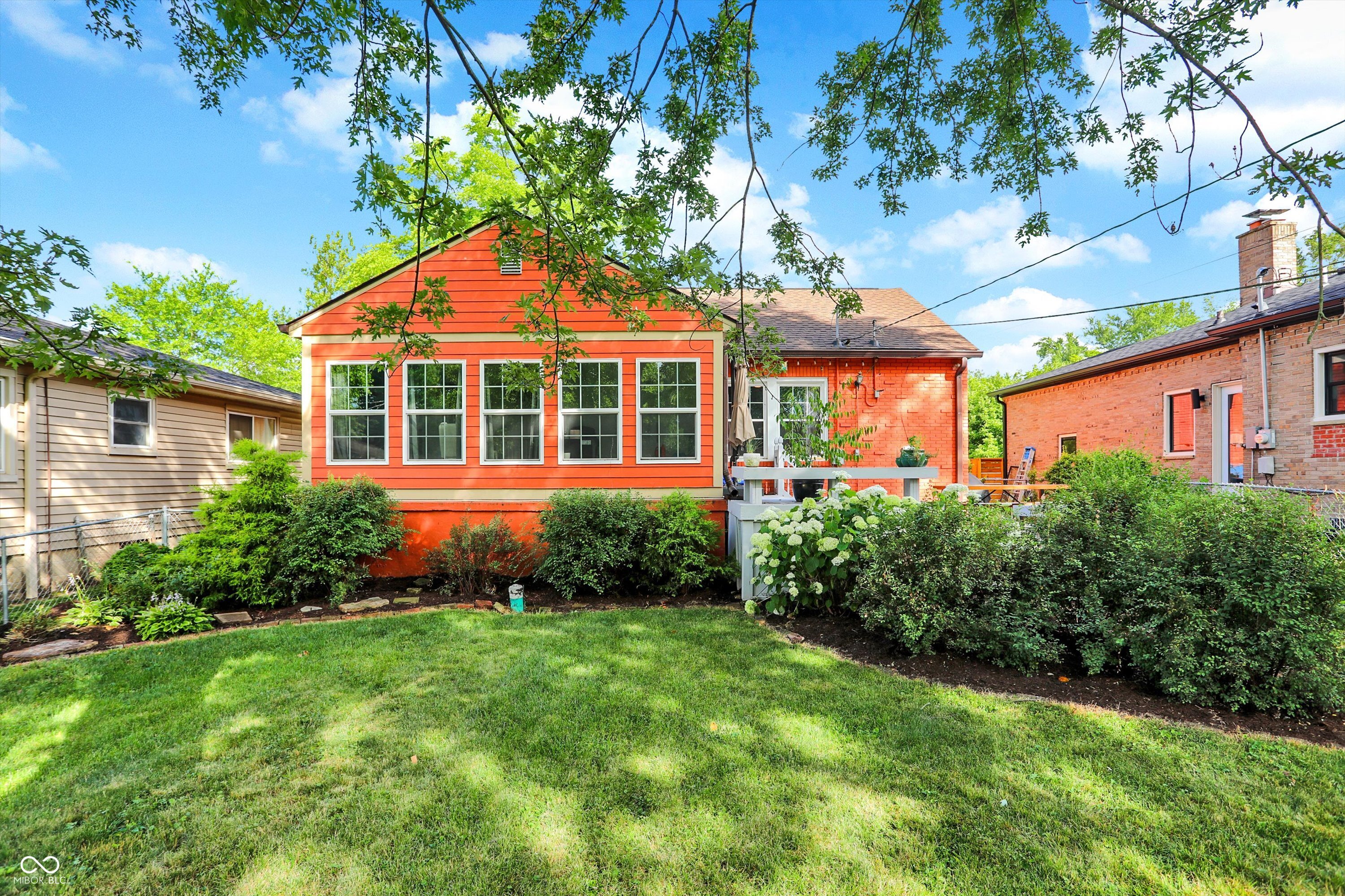 6465 Riverview Drive